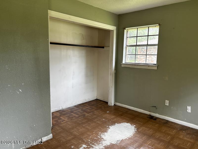 4118 Washington Drive Property Photo 8