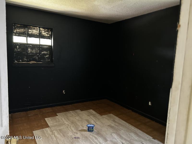 4118 Washington Drive Property Photo 9