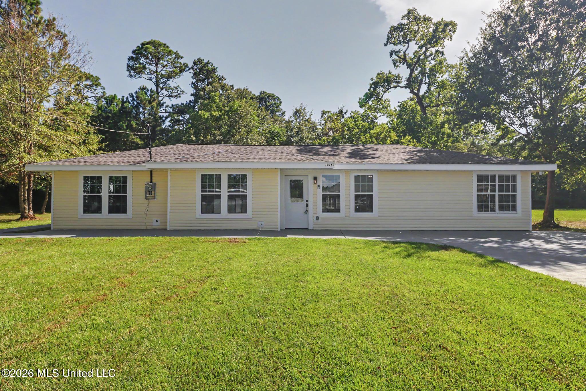 13963 Washington Avenue Property Photo 1