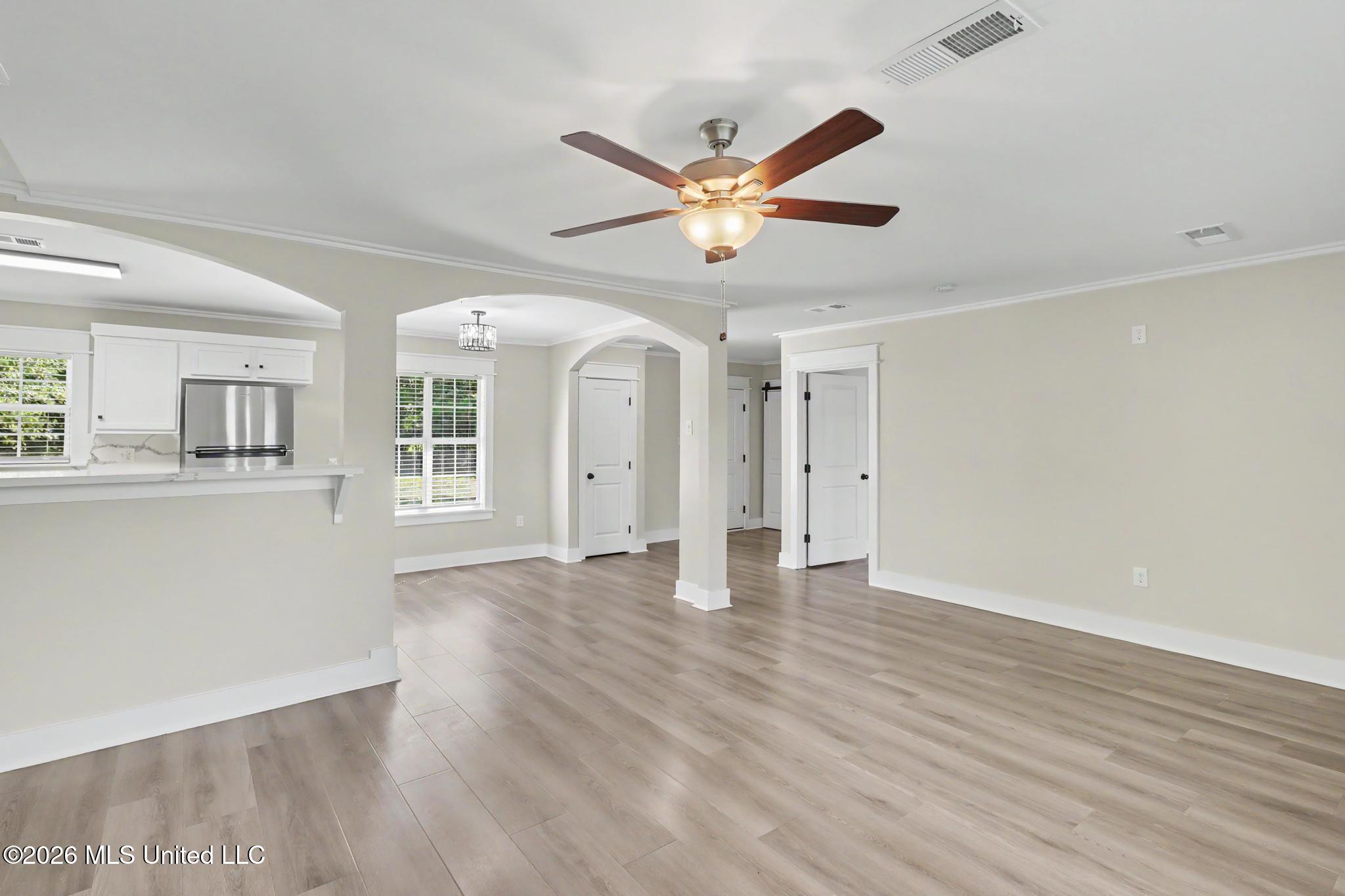 13963 Washington Avenue Property Photo 3