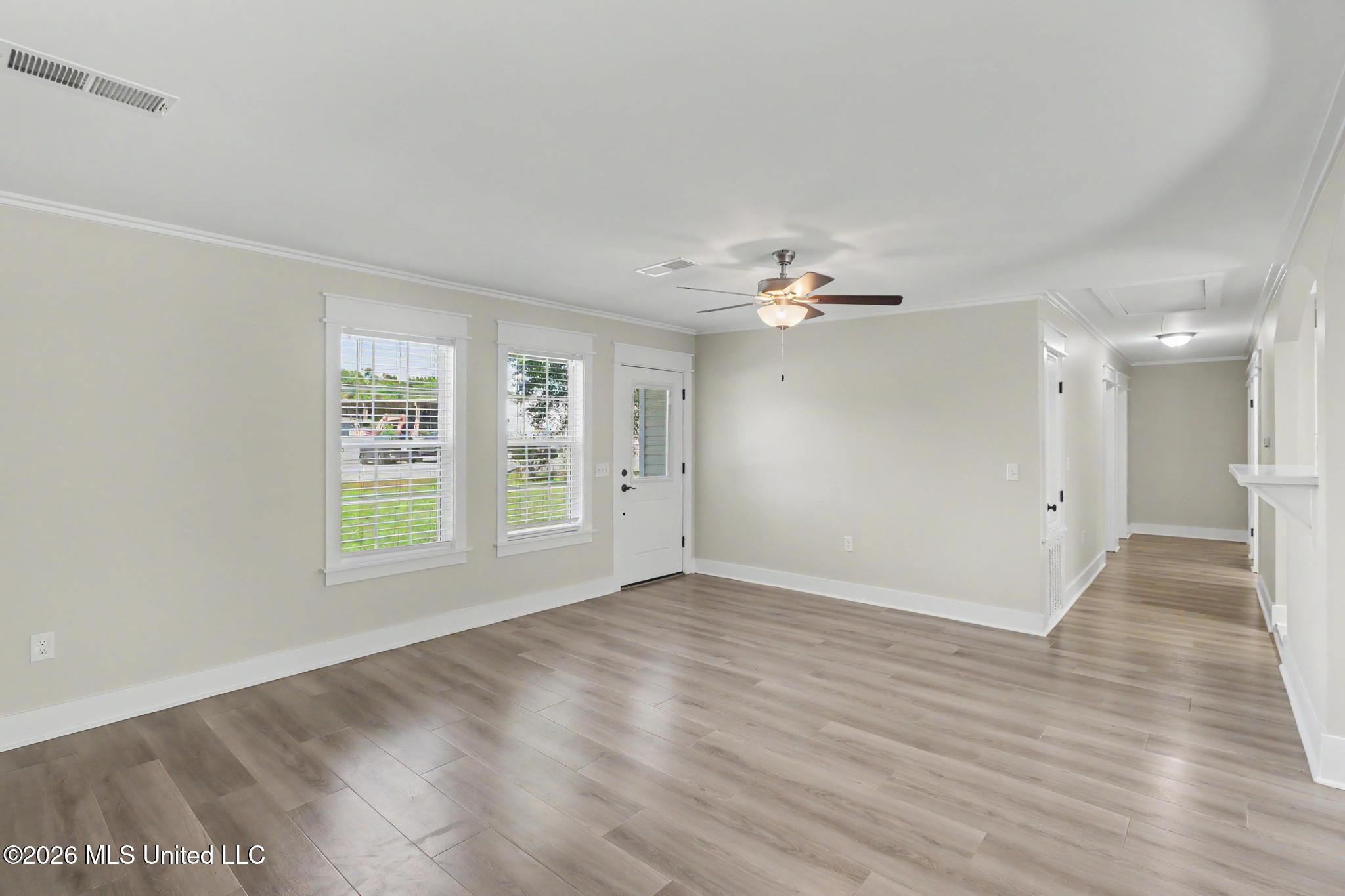 13963 Washington Avenue Property Photo 4