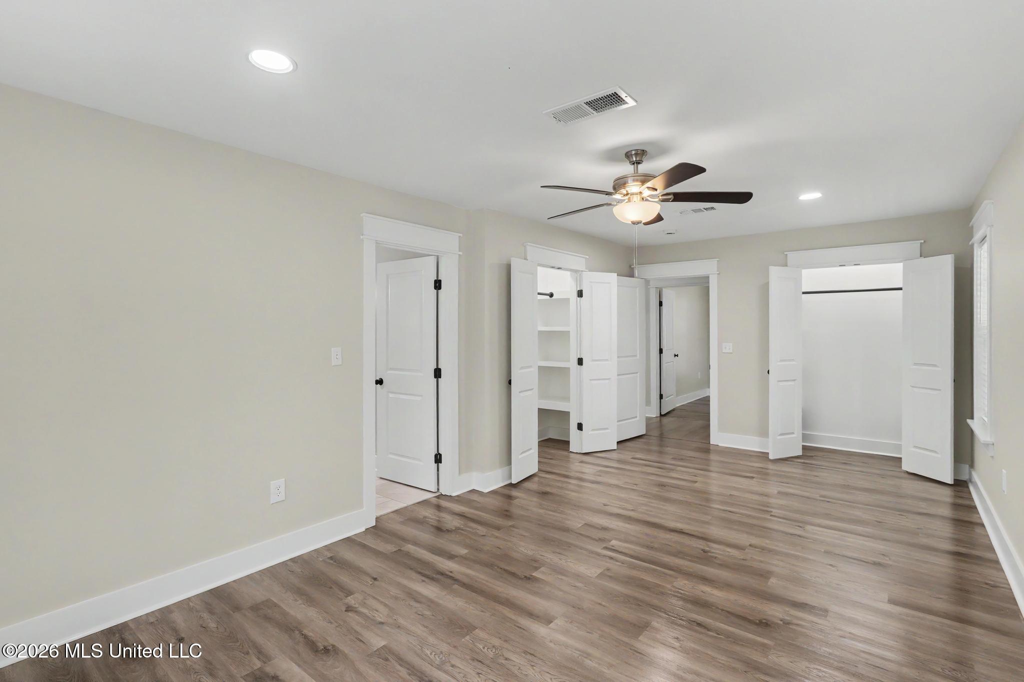 13963 Washington Avenue Property Photo 8