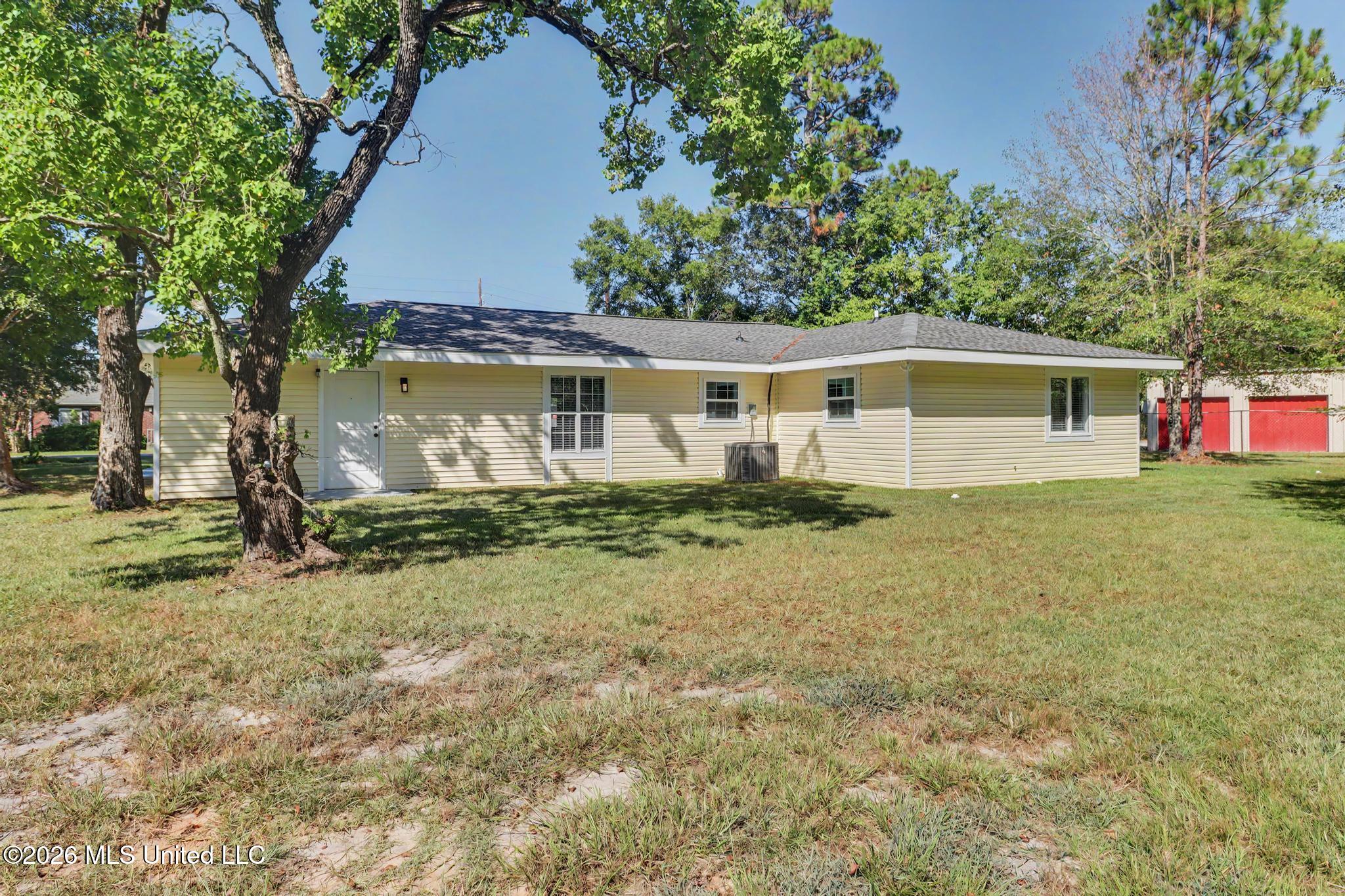 13963 Washington Avenue Property Photo 20