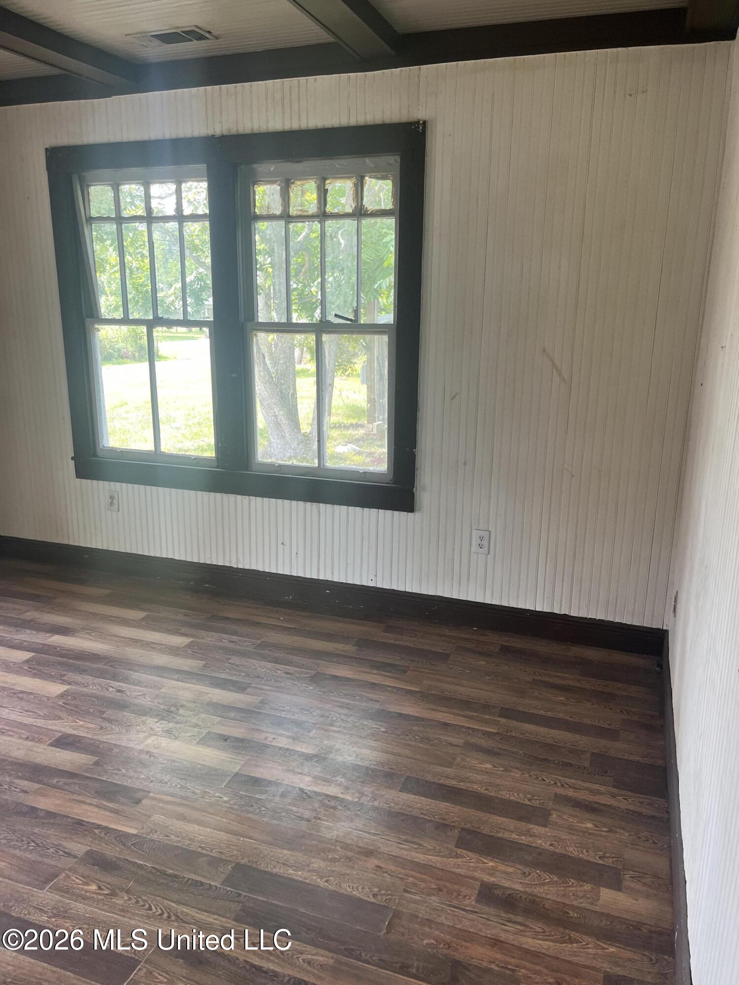 1127 Amar Street Property Photo 8