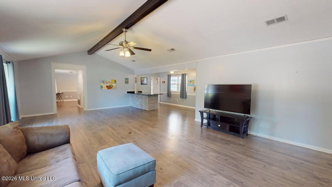 2210 Popp's Ferry Road Property Photo 4