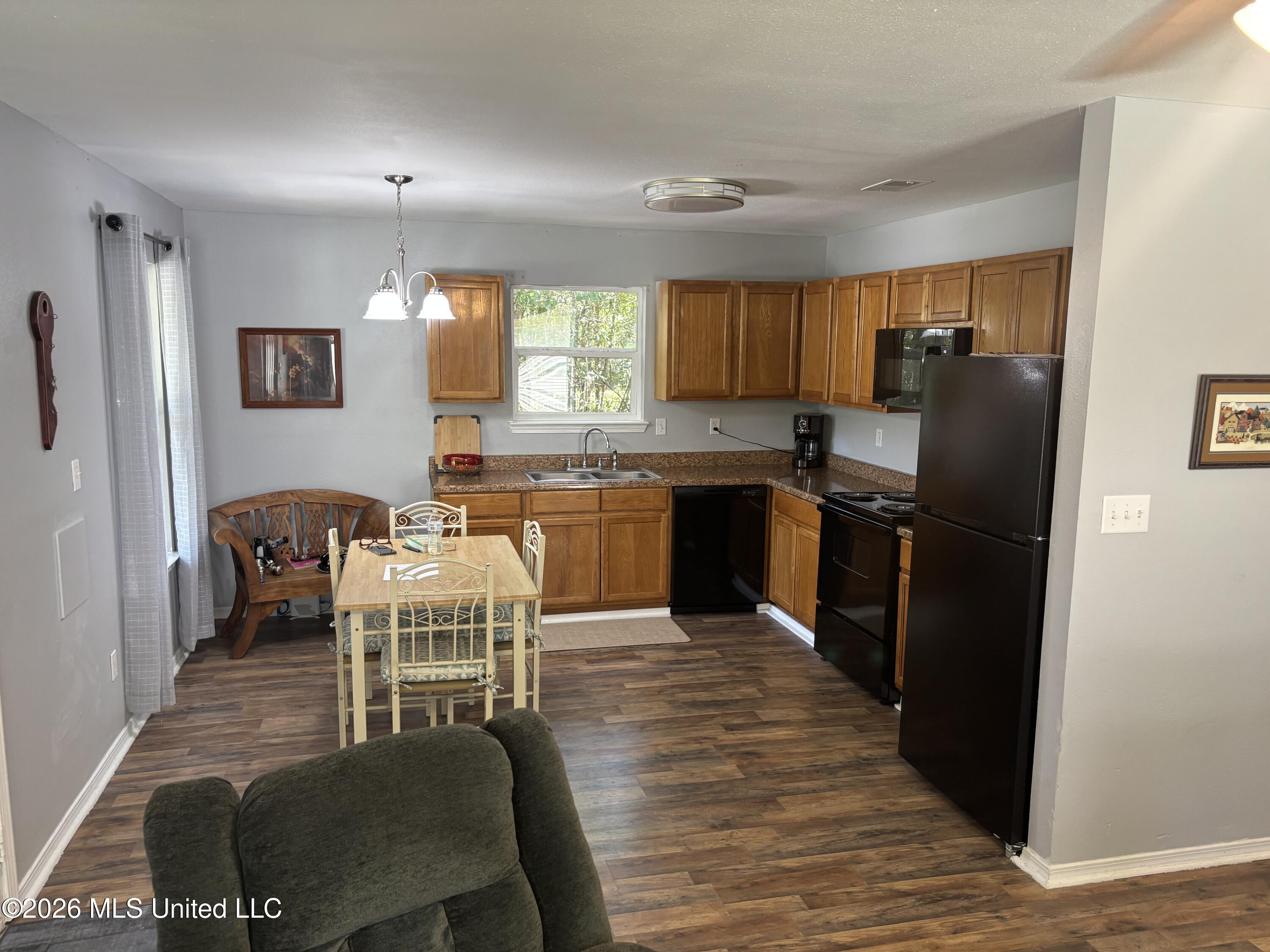 6192 E Ridley Street Property Photo 3