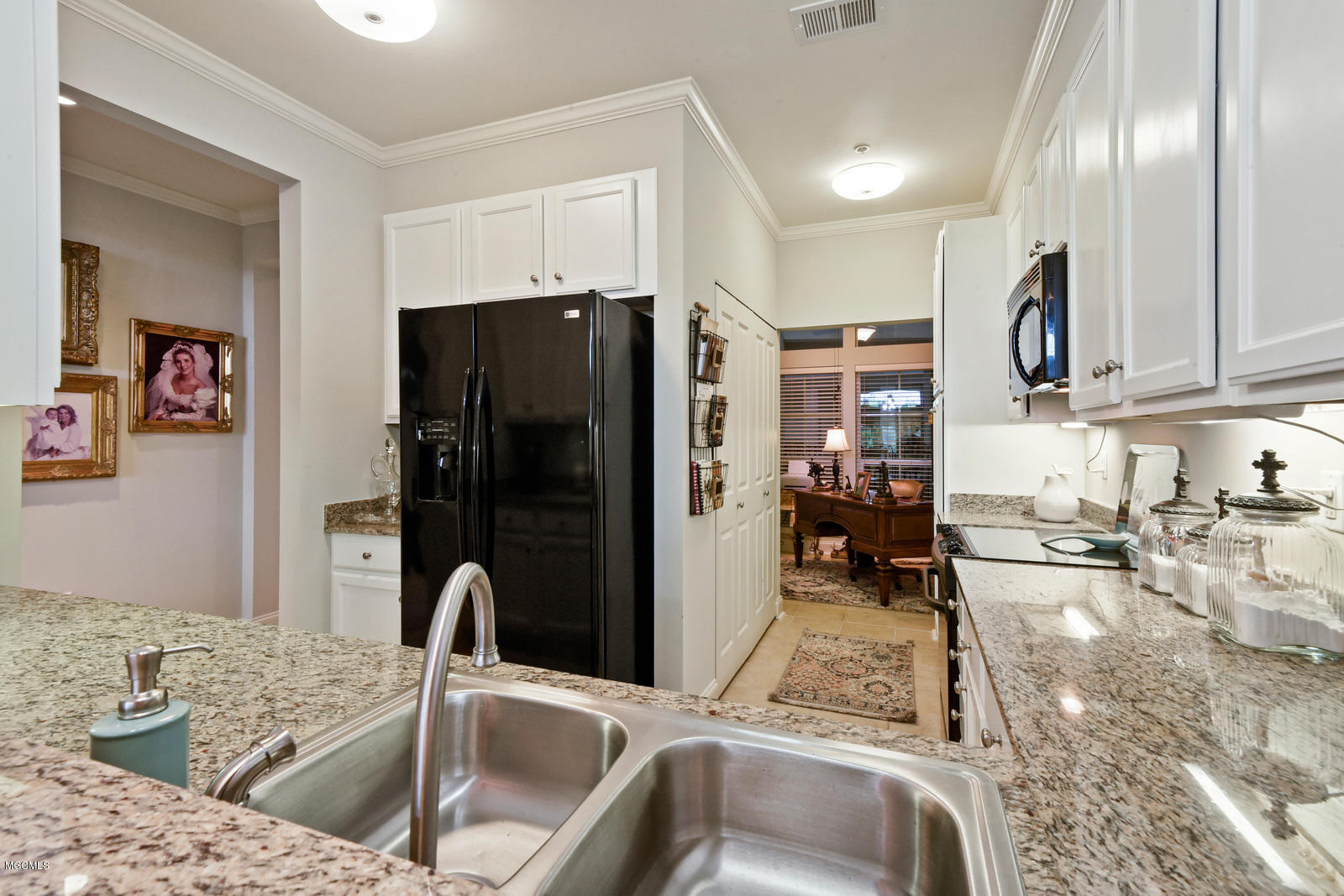 1100 W Beach Boulevard Property Photo 6