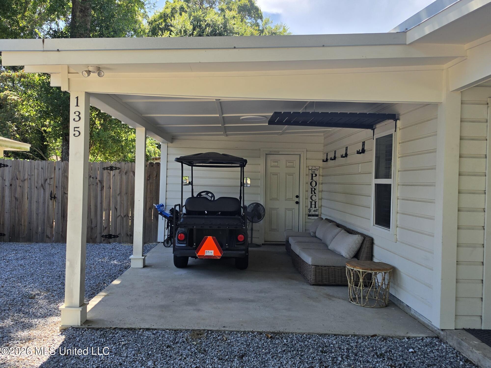 135 Eleanor Avenue Property Photo 3