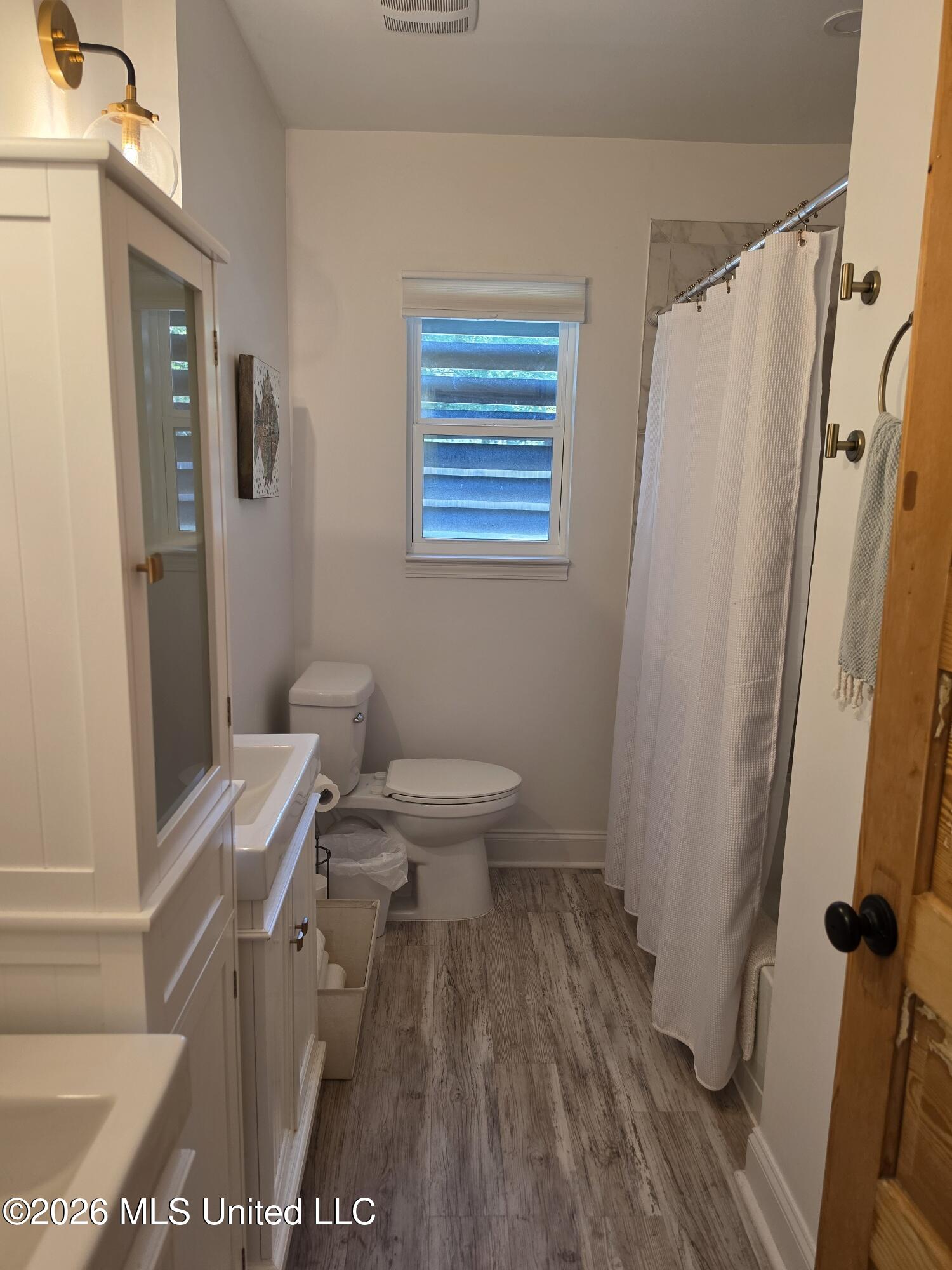 135 Eleanor Avenue Property Photo 13