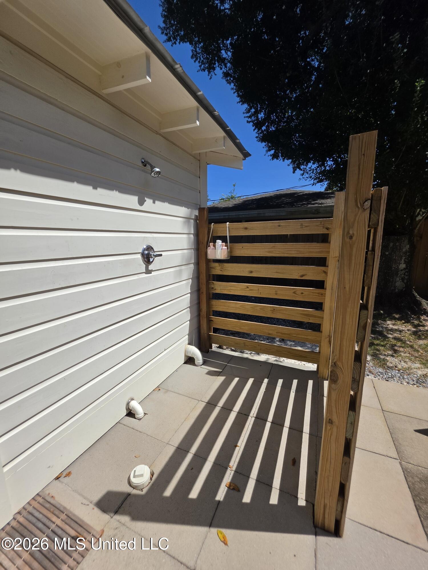 135 Eleanor Avenue Property Photo 19