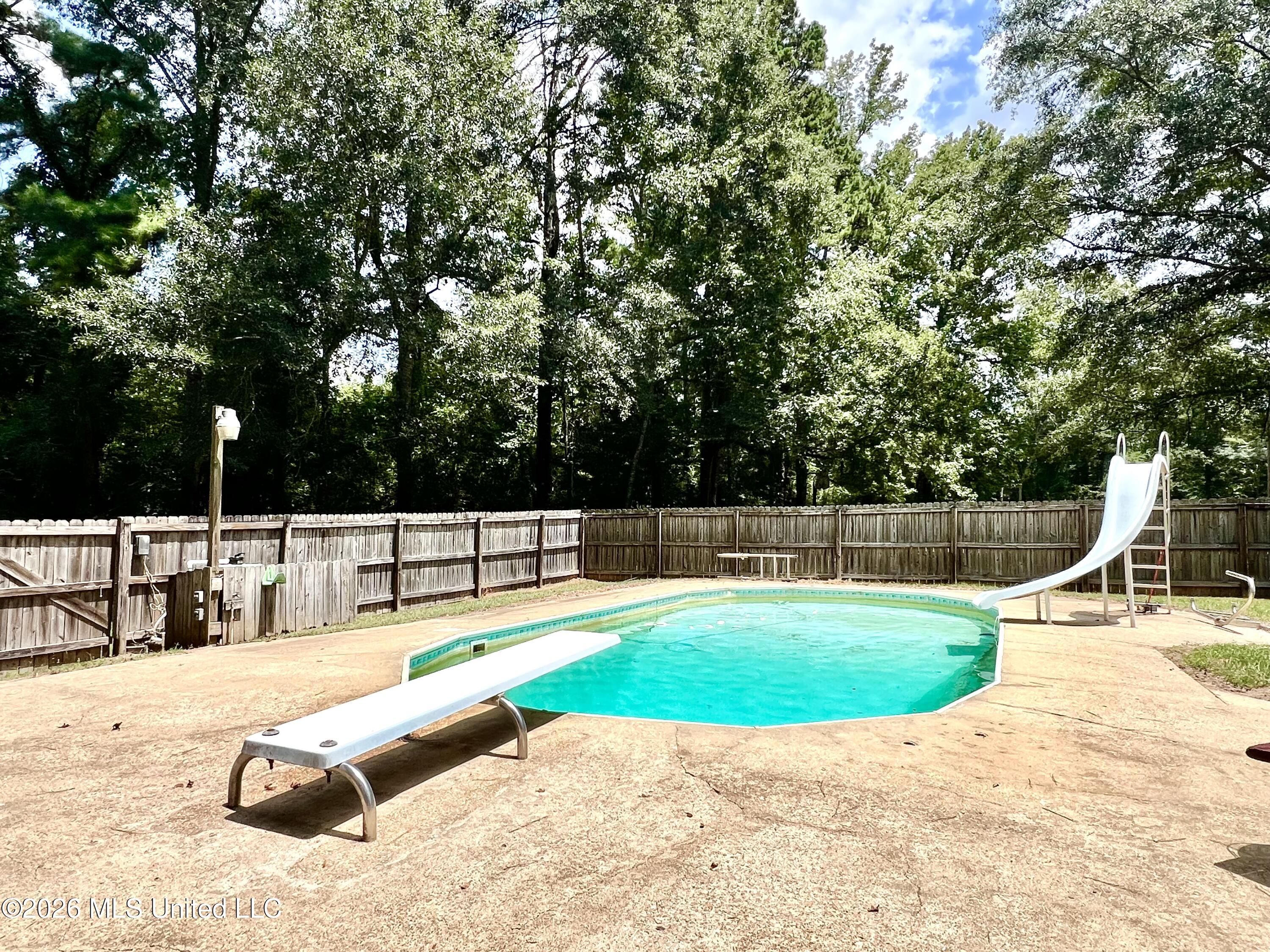 978 Butler Rd Se Property Photo 7