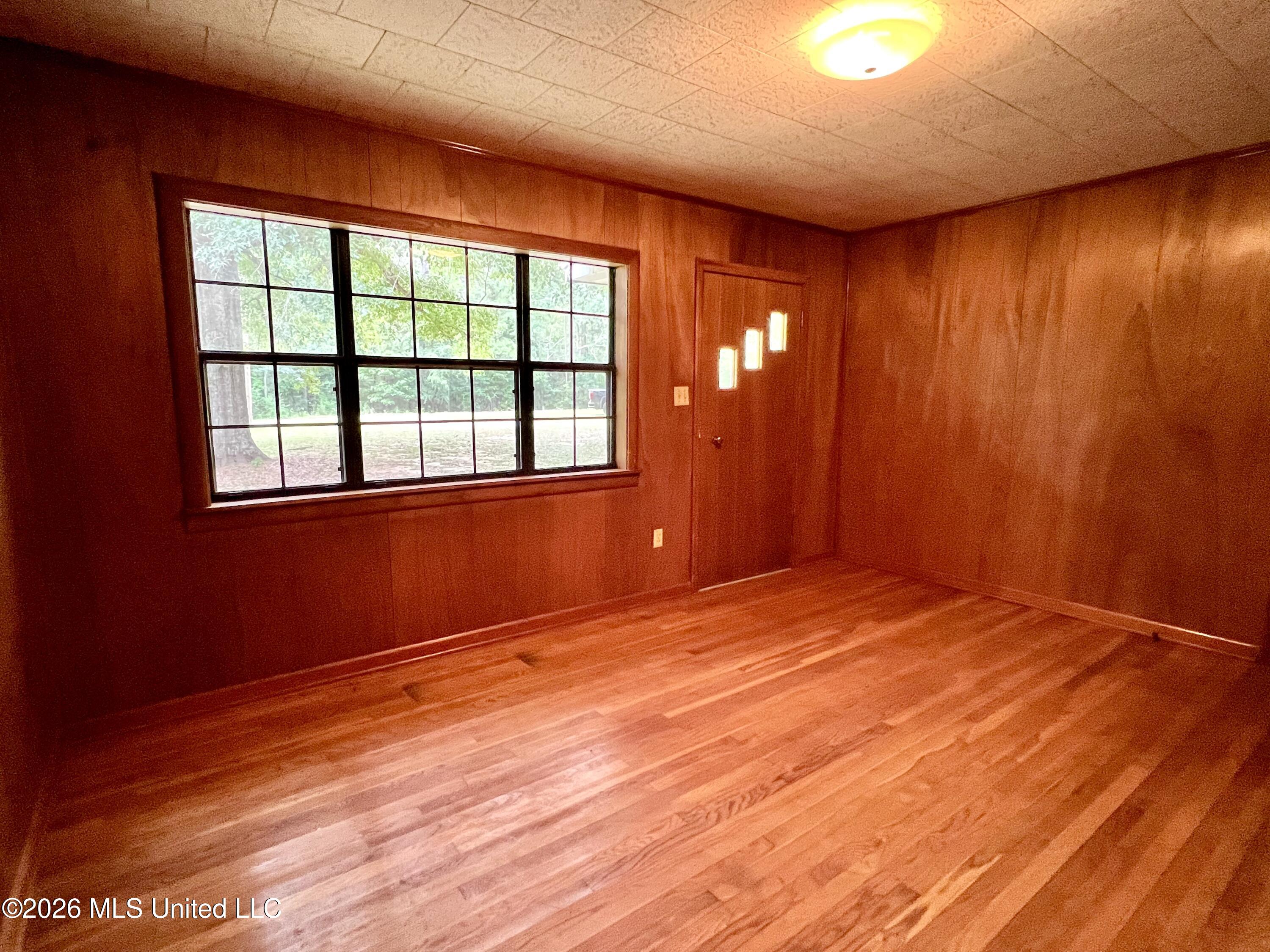 978 Butler Rd Se Property Photo 11