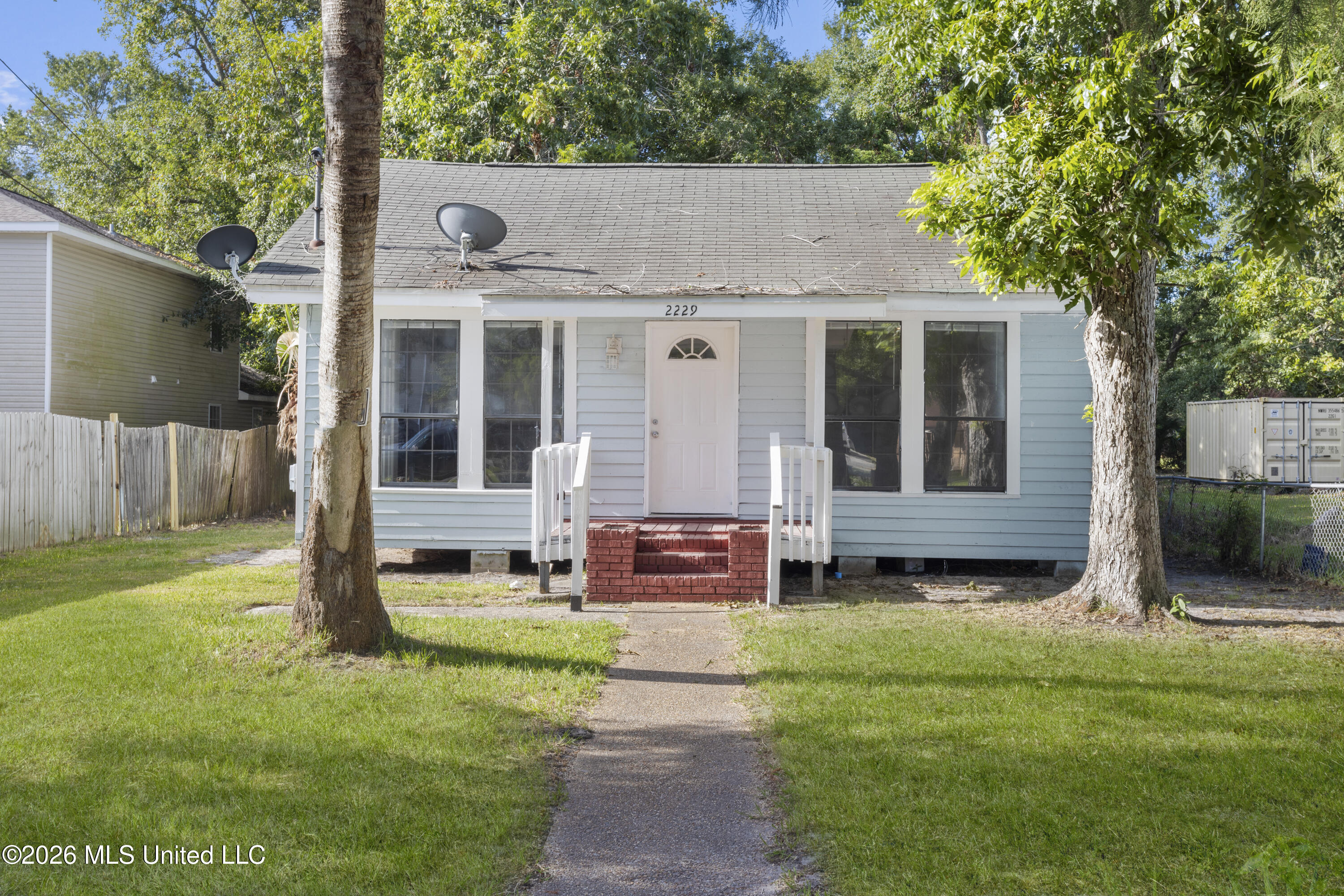 2229 30th Street Property Photo 1