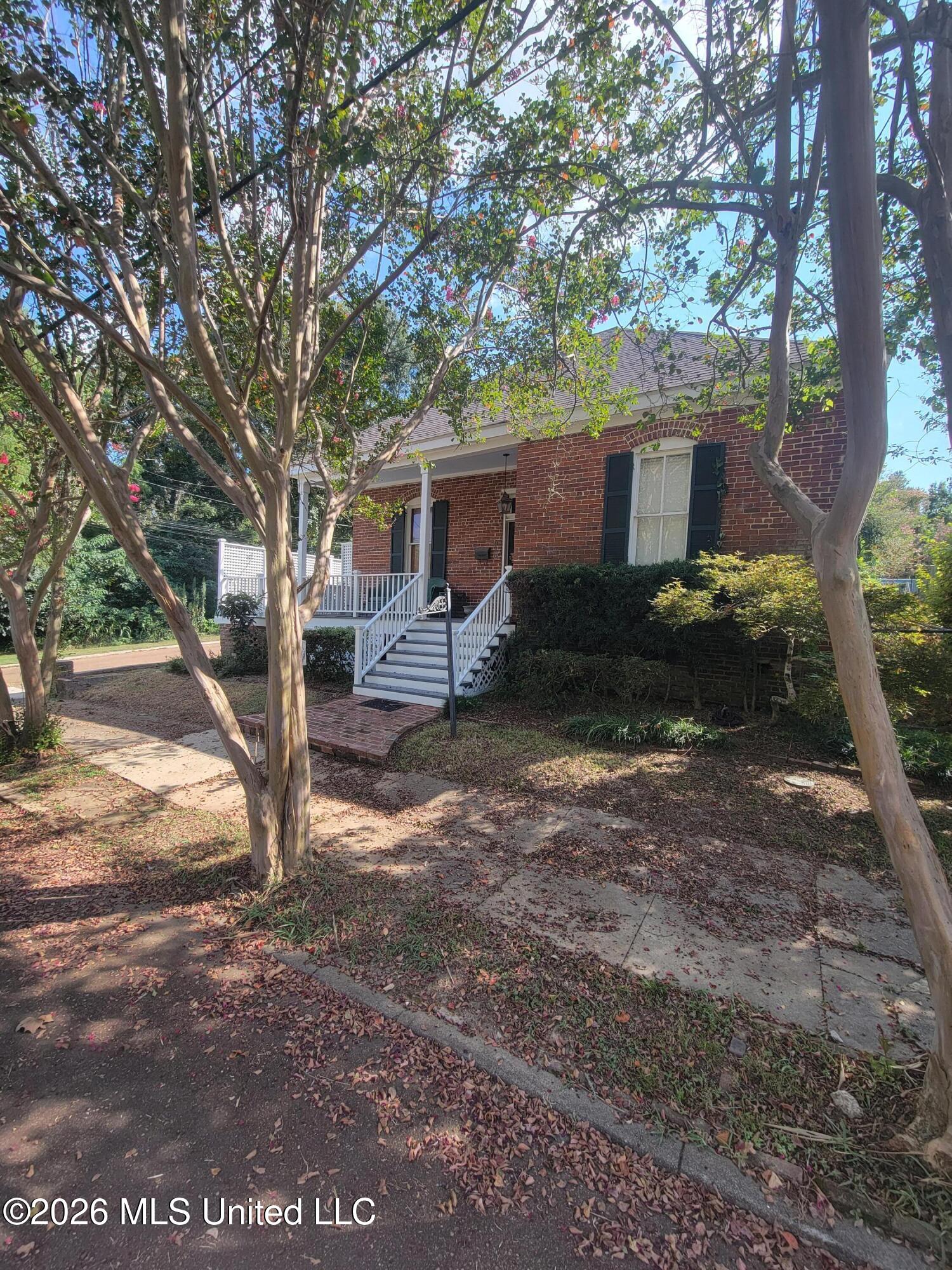 910 Washington Street Property Photo 1