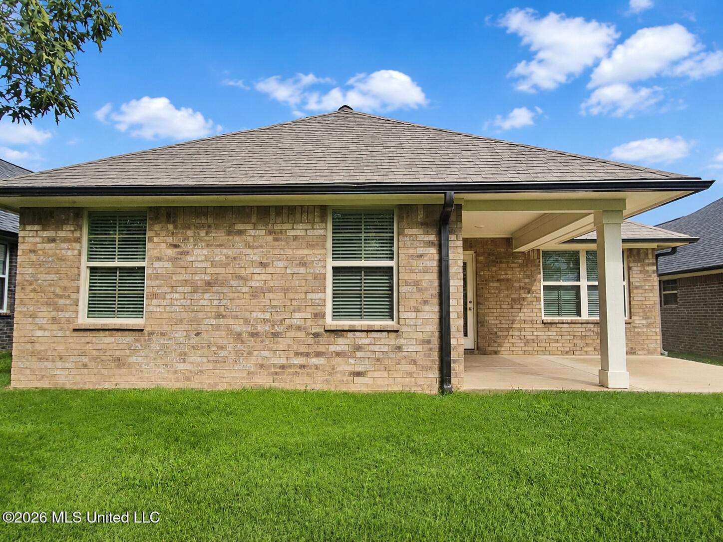 7949 Gardendale Drive Property Photo 6