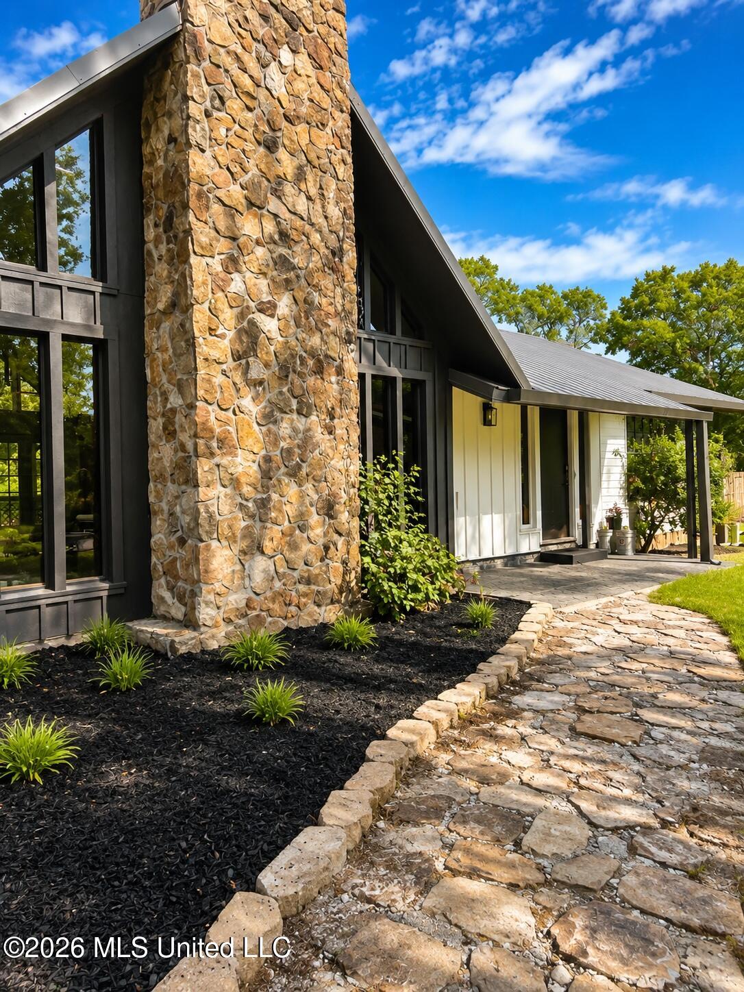 5114 Bay Street Property Photo 4
