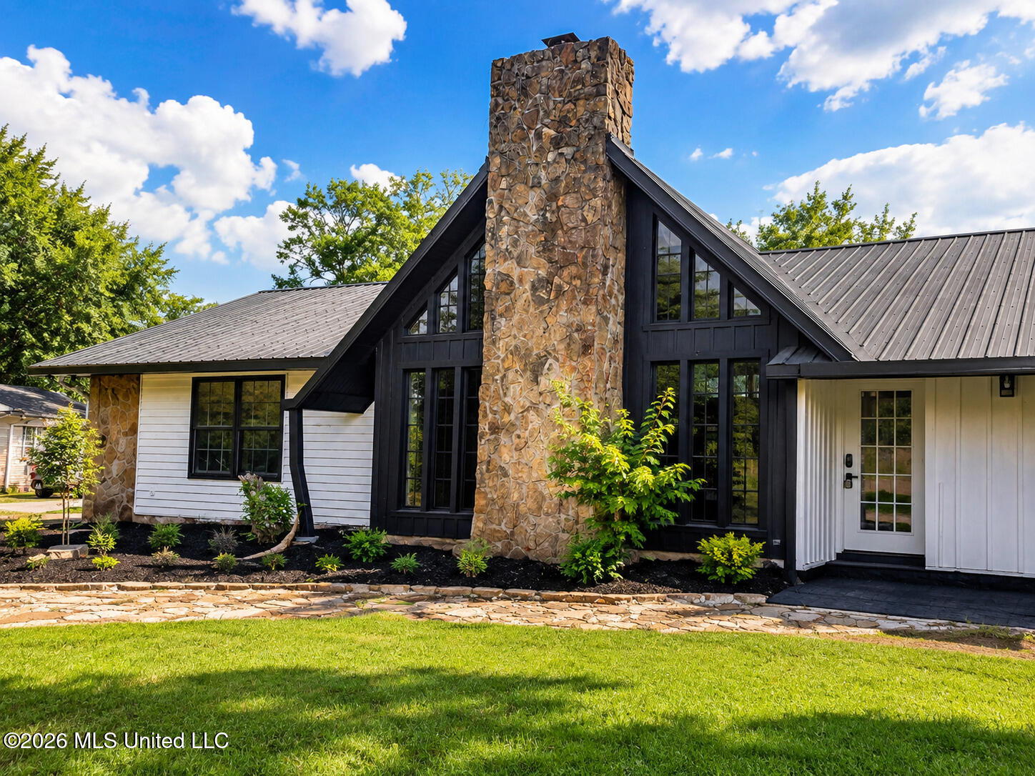 5114 Bay Street Property Photo 5