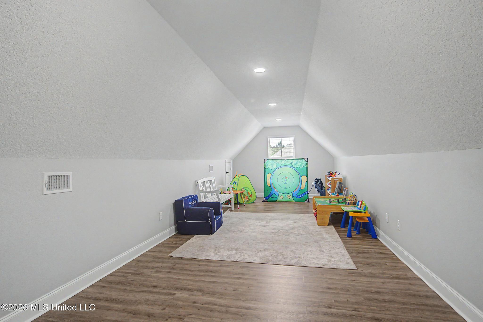 6812 Enclave Lane Property Photo 24