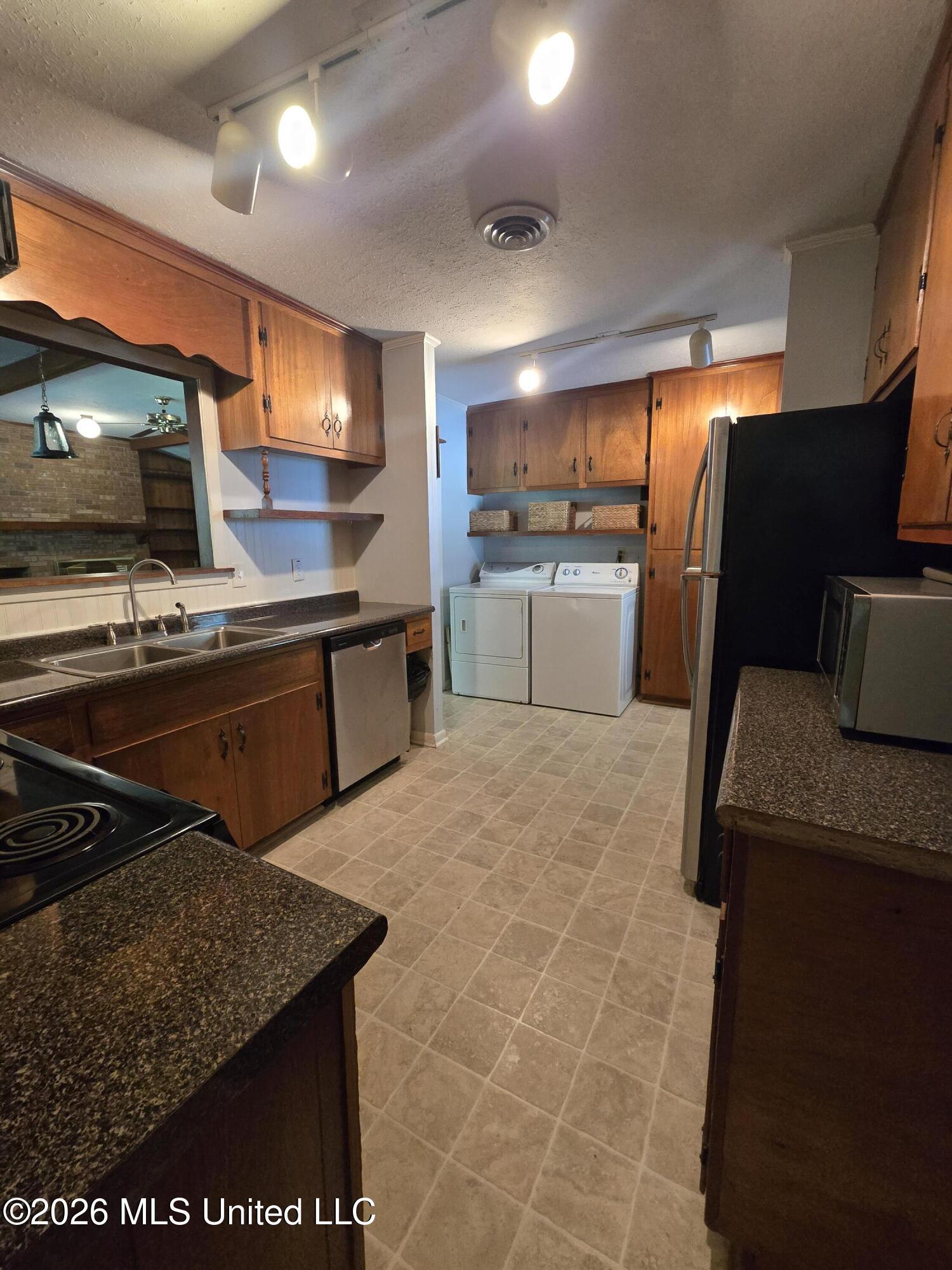 505 Dahaja Circle Property Photo 6
