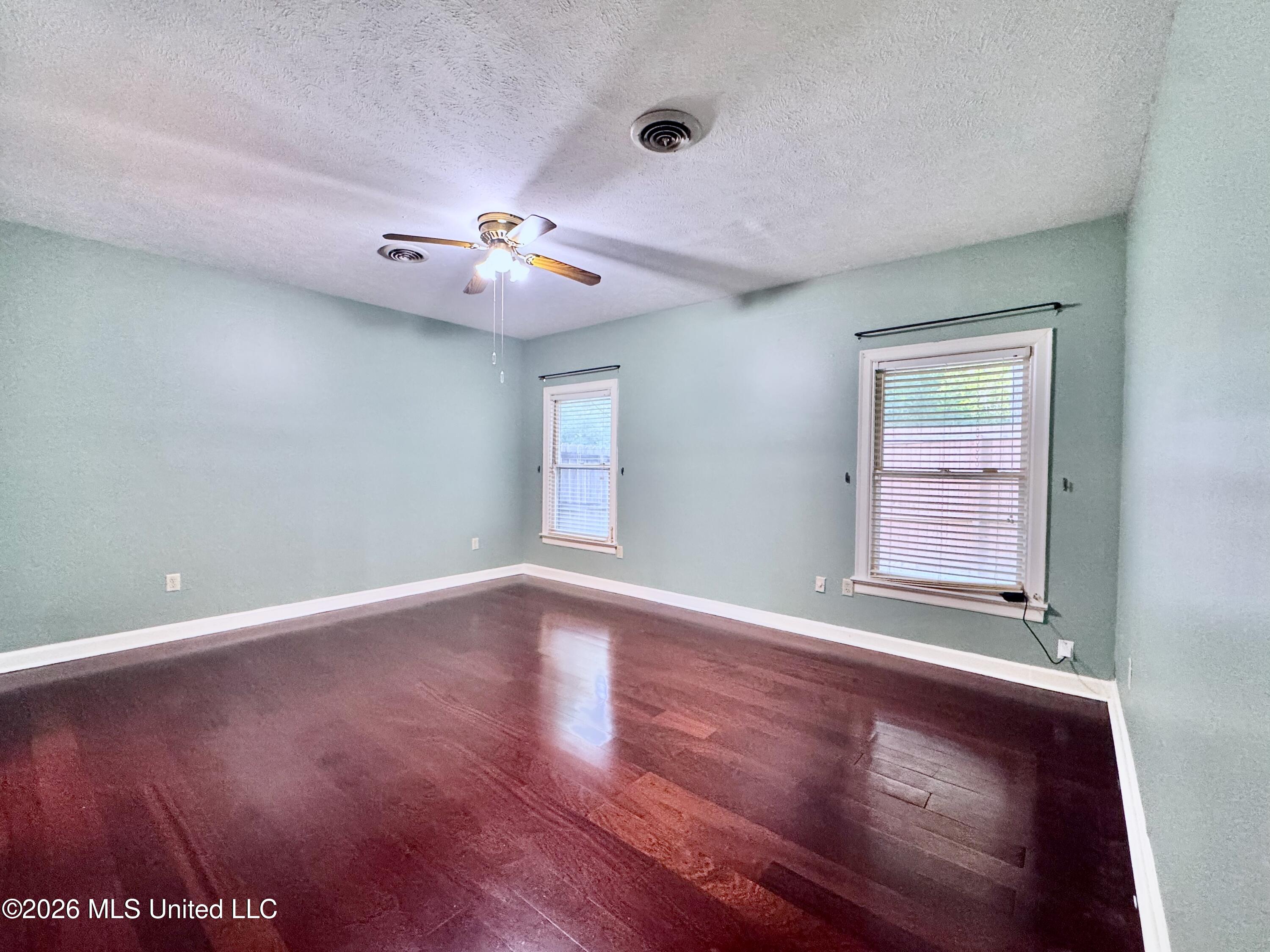 26 Autumn Park Property Photo 13