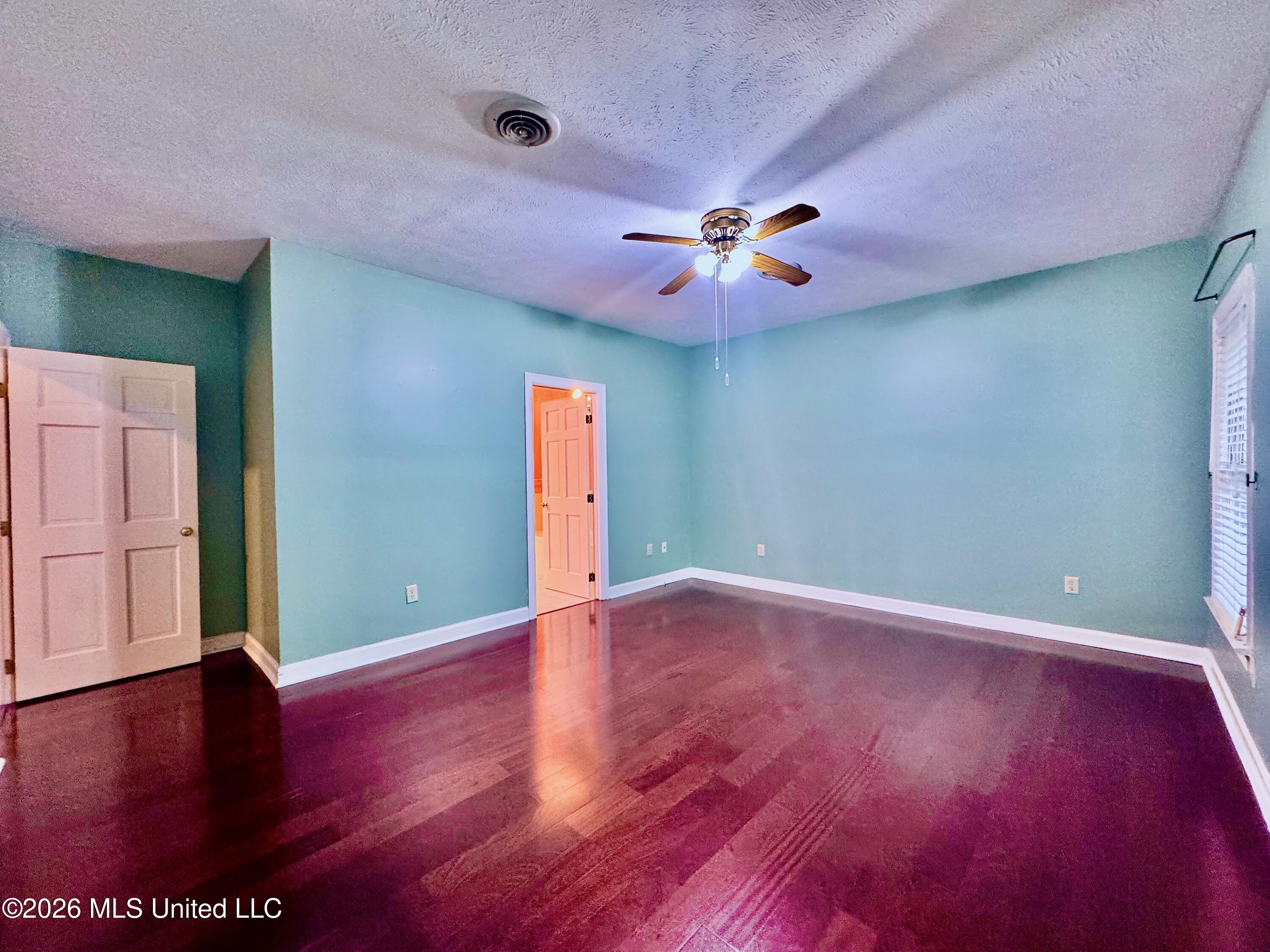 26 Autumn Park Property Photo 14