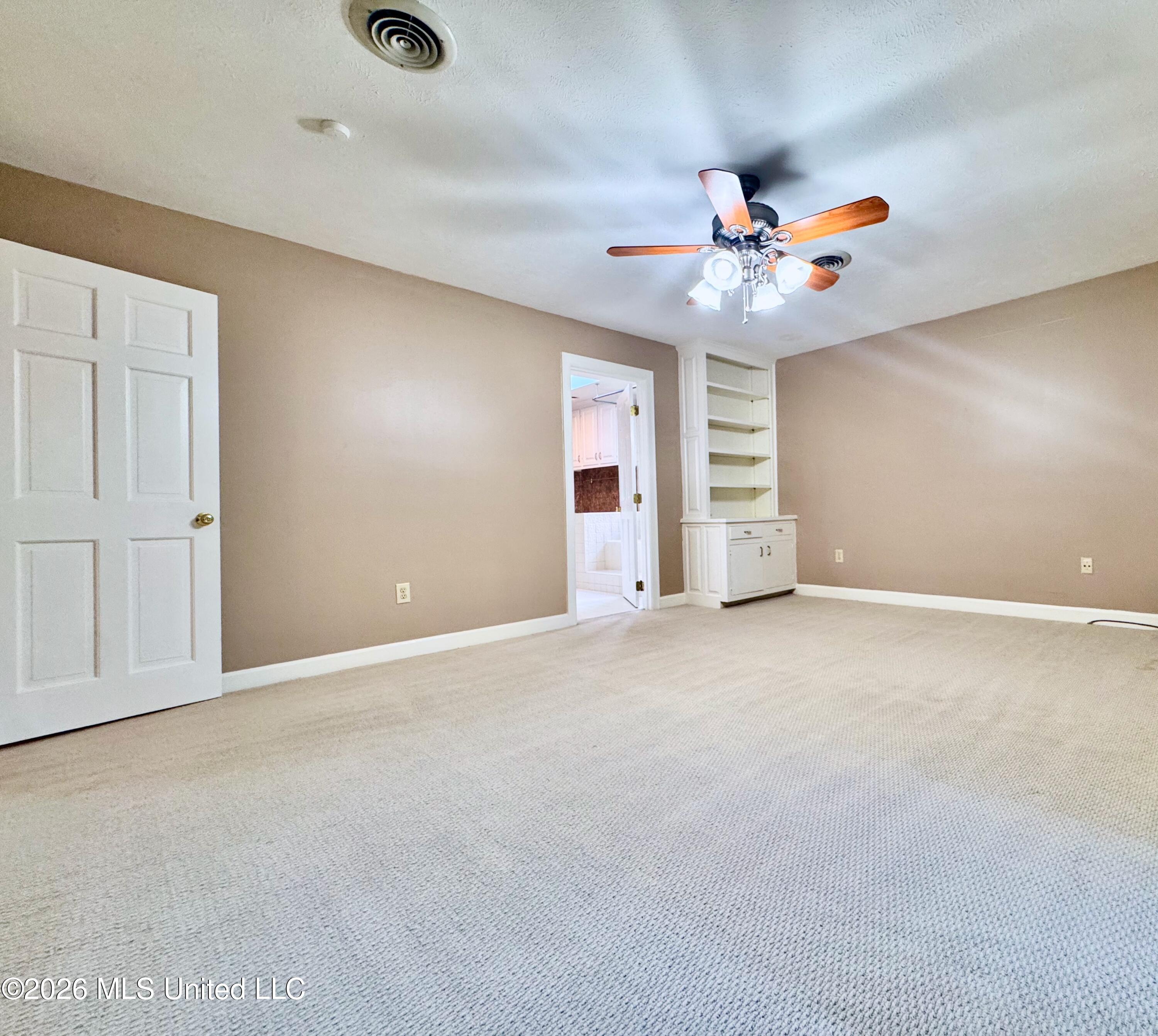 26 Autumn Park Property Photo 21