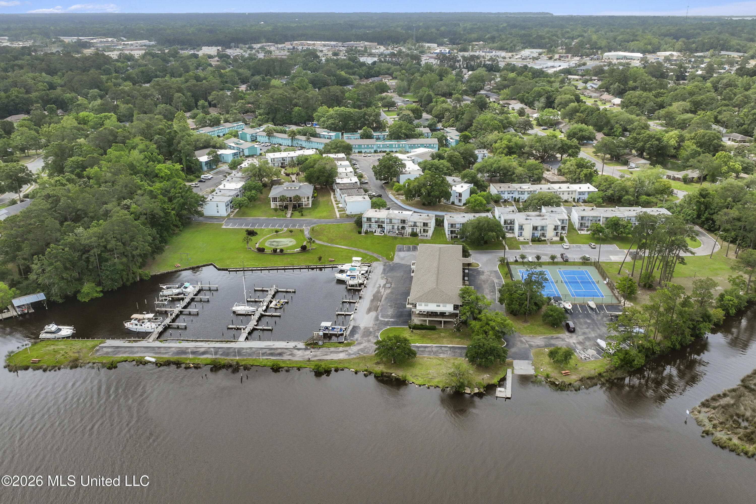 3230 Cumberland Road Property Photo 2