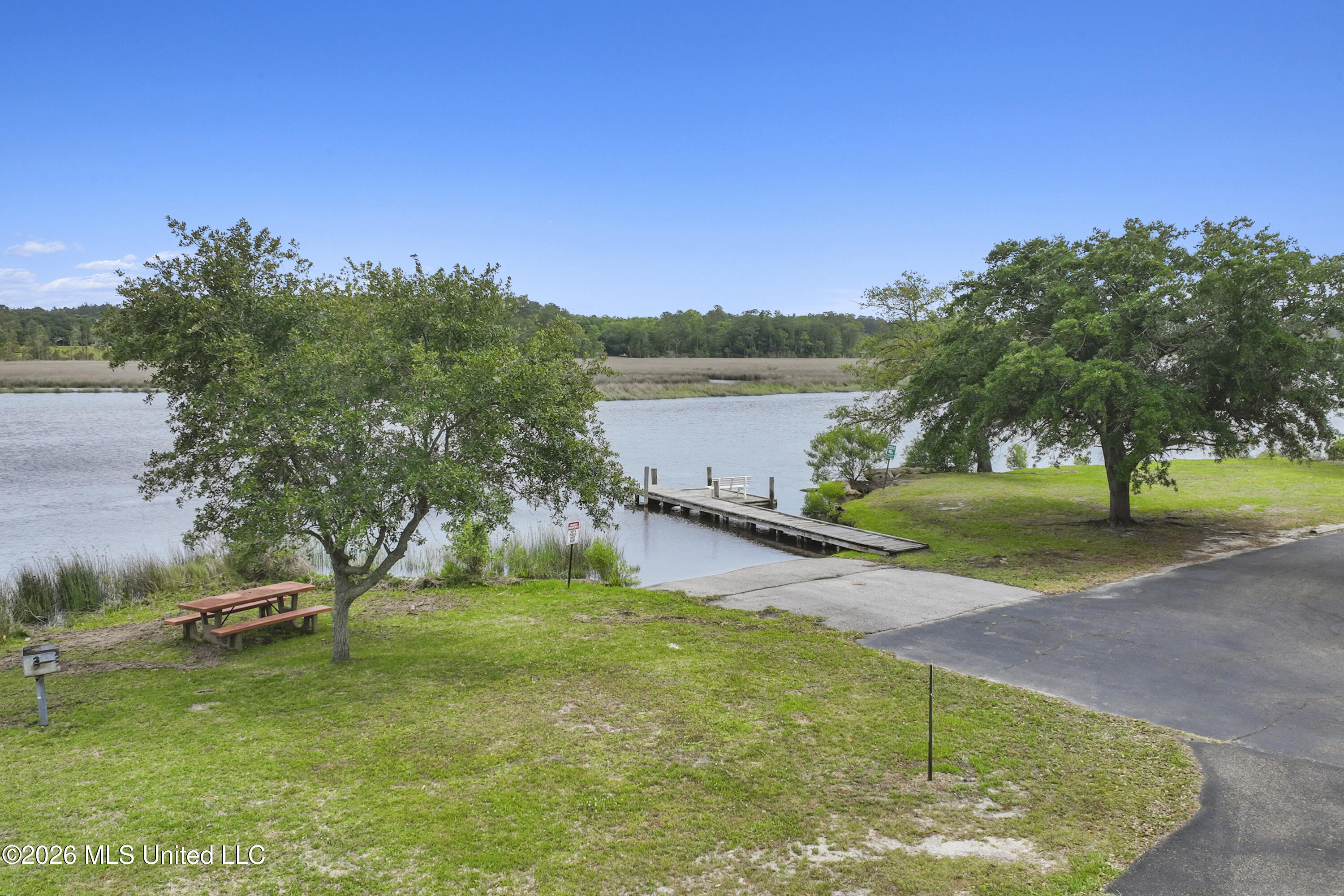 3230 Cumberland Road Property Photo 8