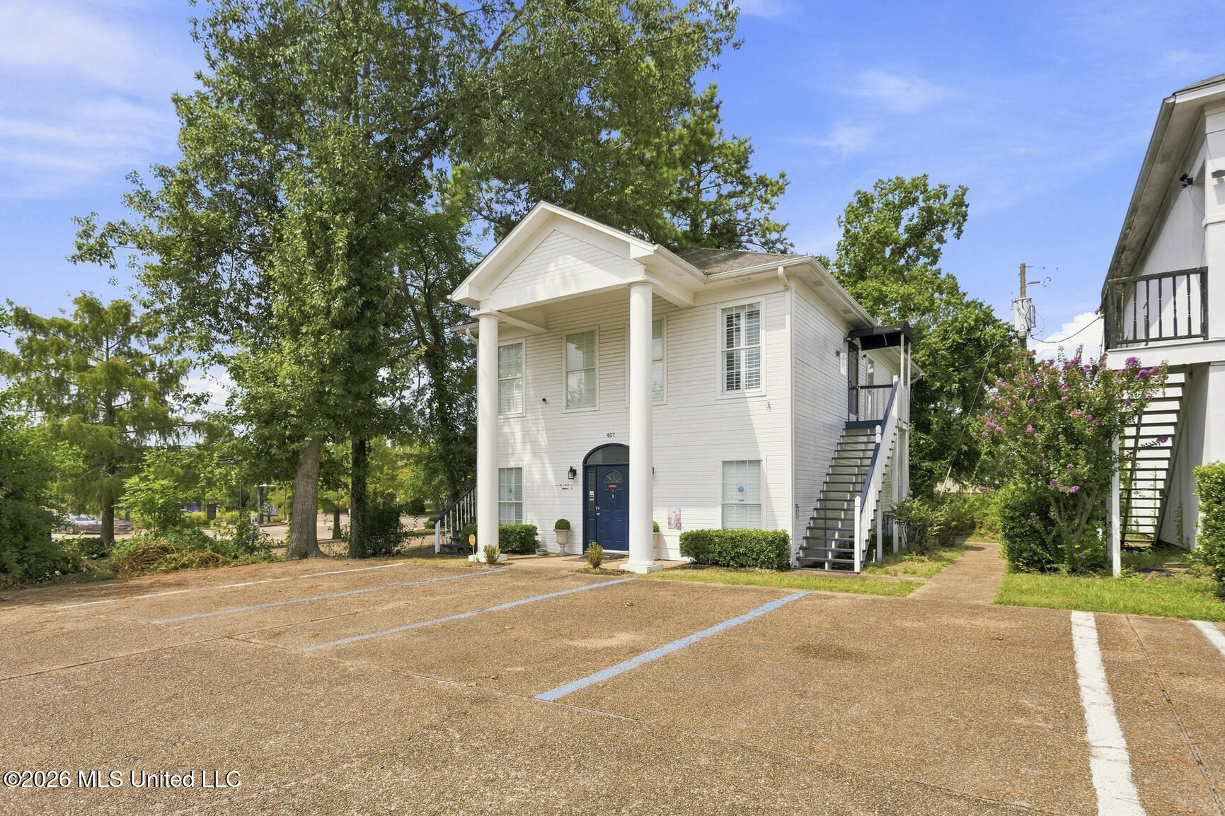 407 Orchard Park Property Photo 1
