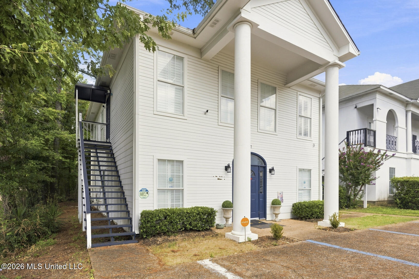 407 Orchard Park Property Photo 4