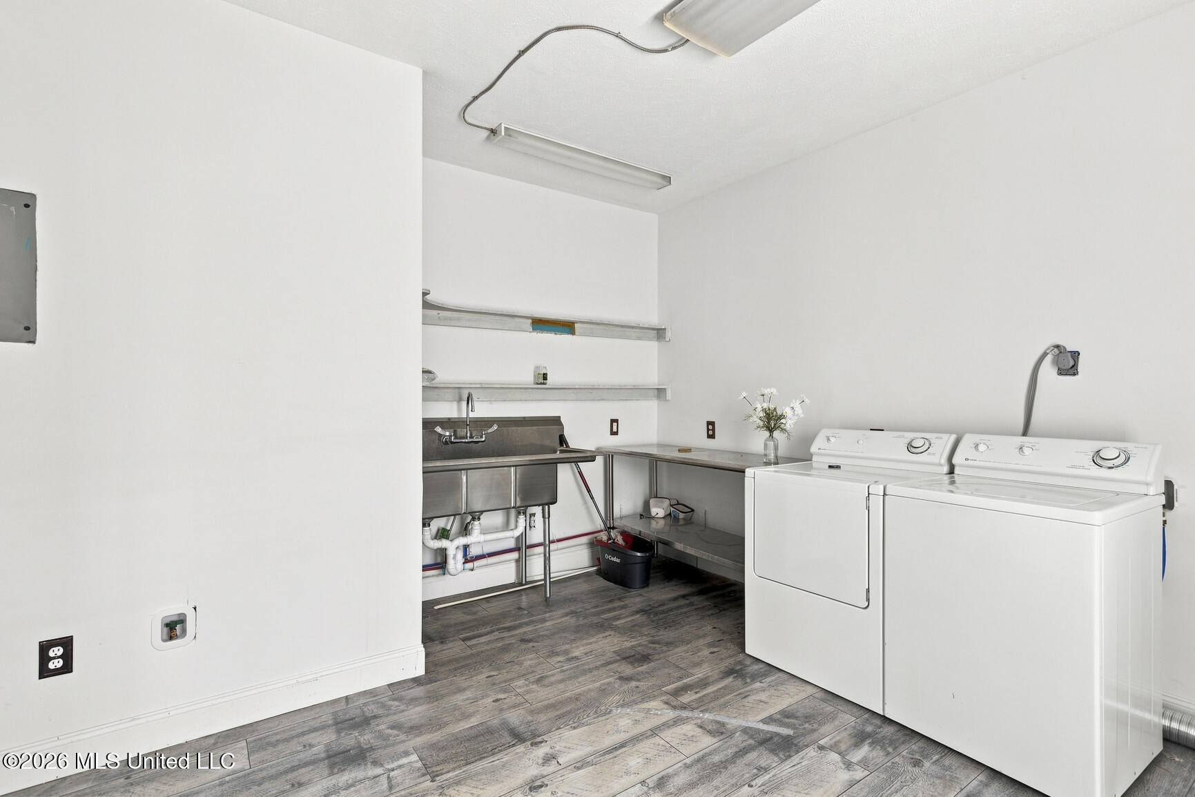 407 Orchard Park Property Photo 13