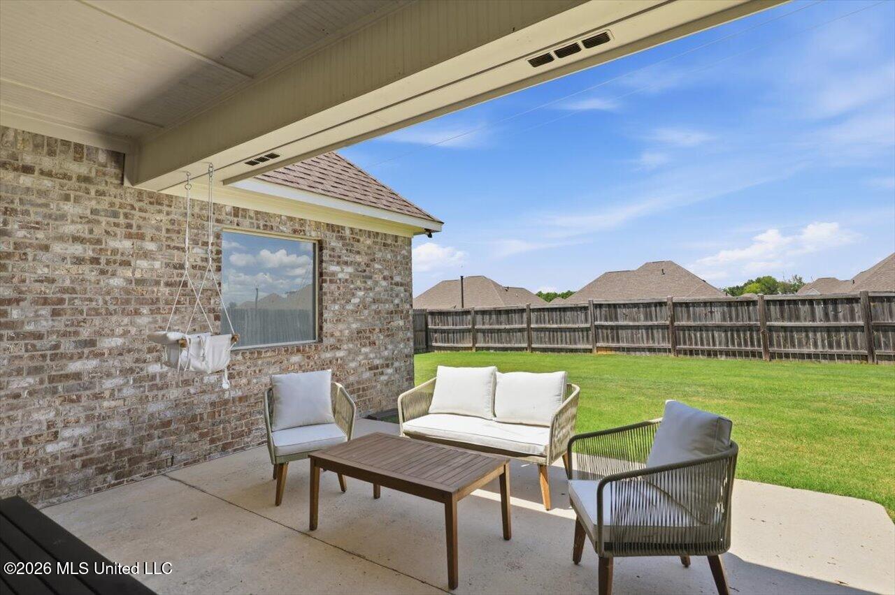 406 E Buttonwood Lane Property Photo 29