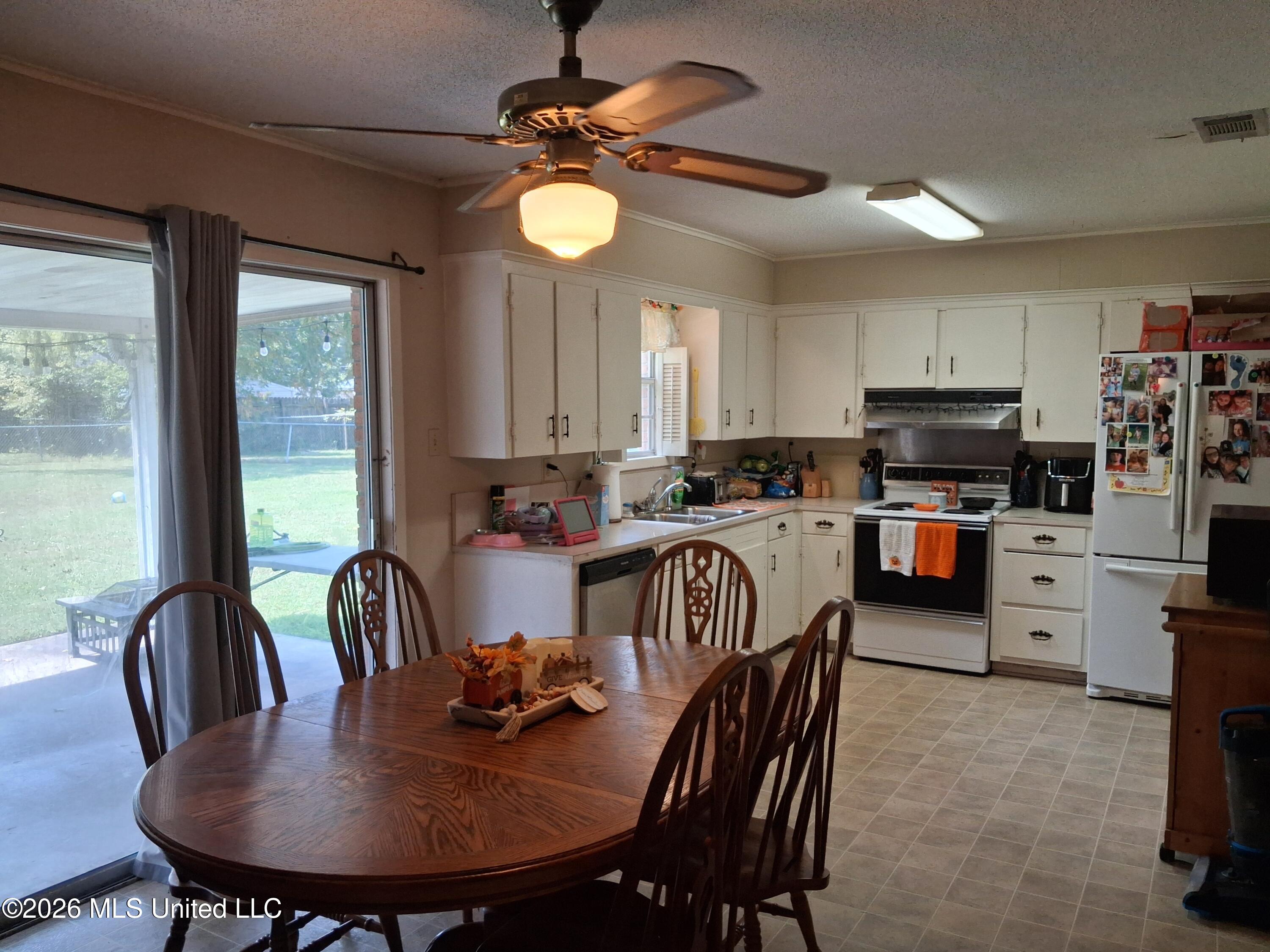 215 Patricia Drive Property Photo 13