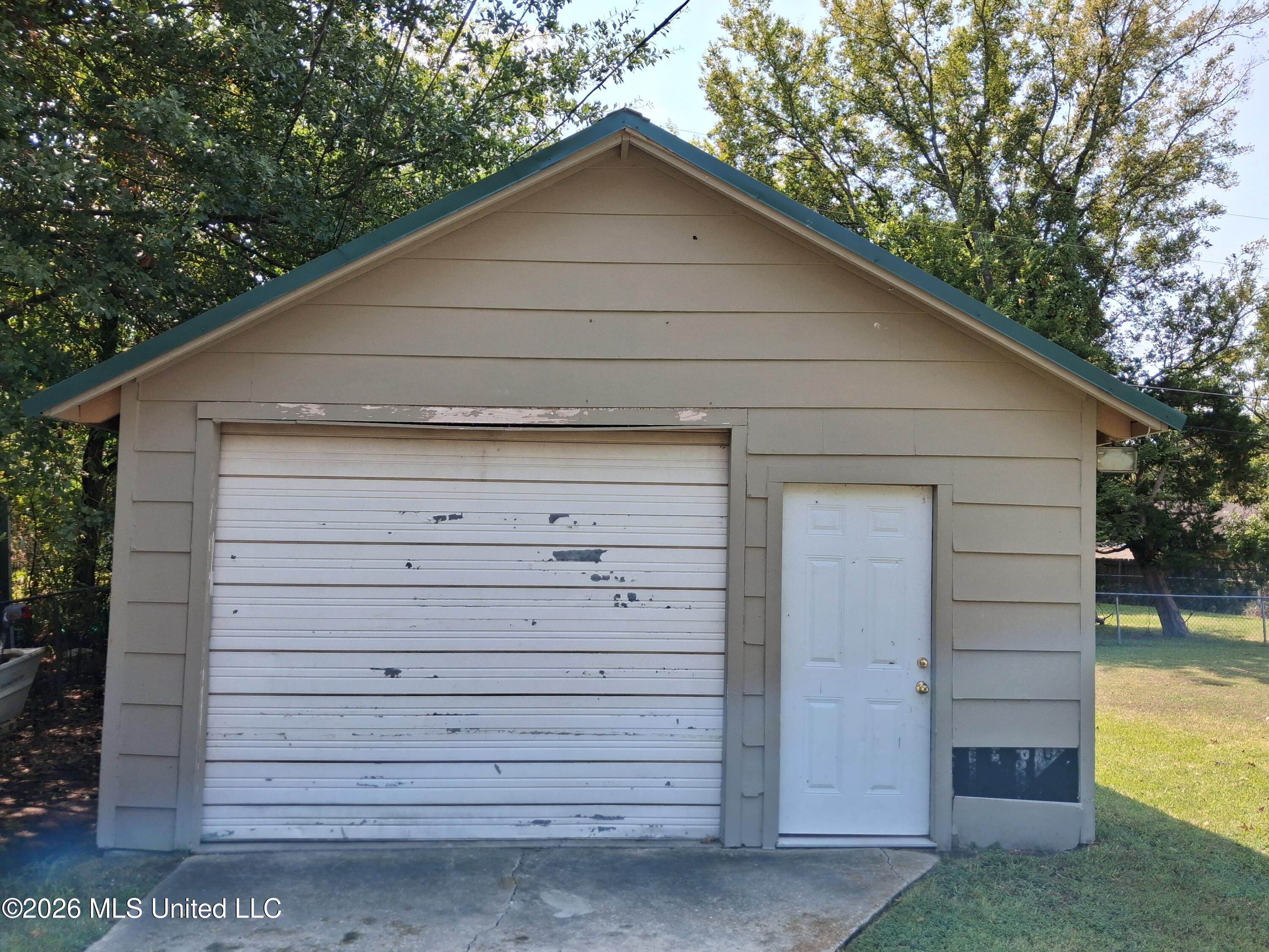 215 Patricia Drive Property Photo 16
