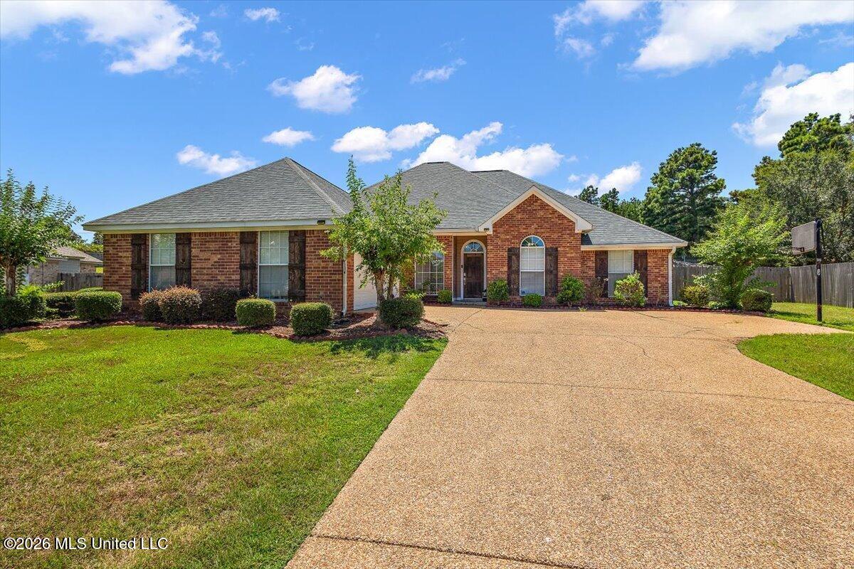 153 Stratford Drive Property Photo 1