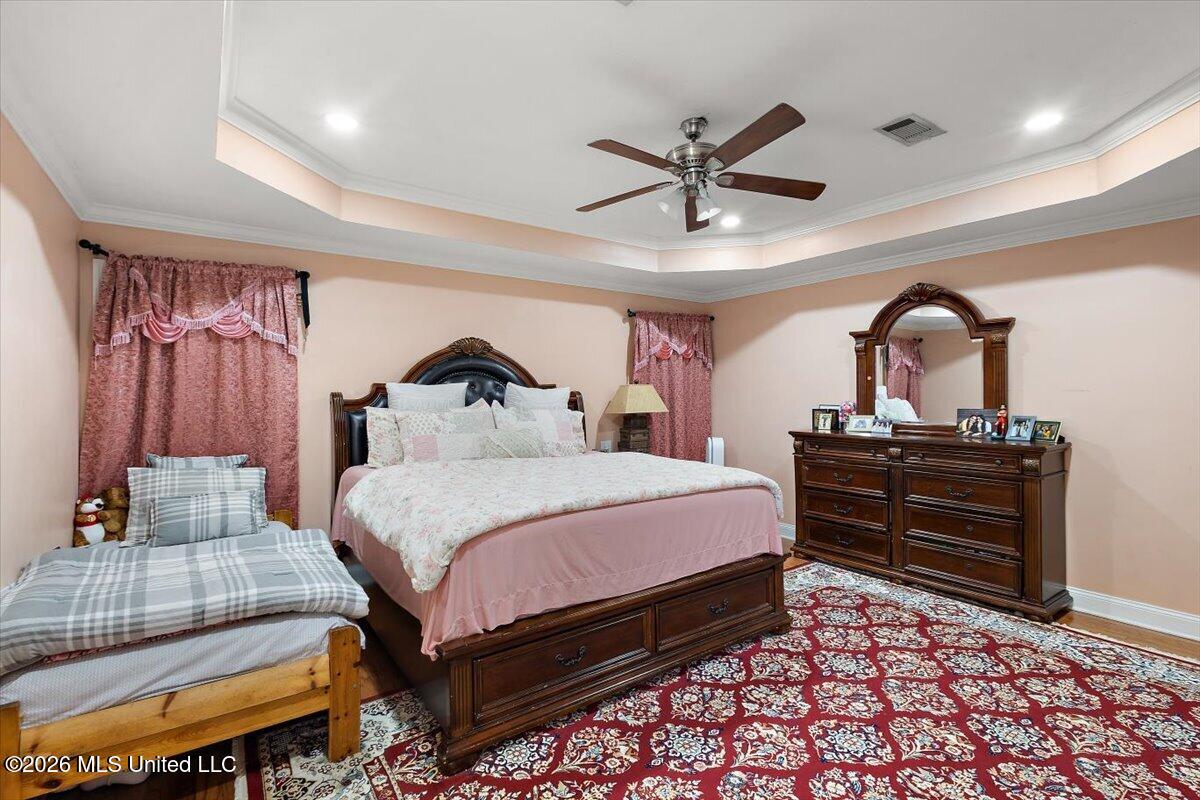 153 Stratford Drive Property Photo 8