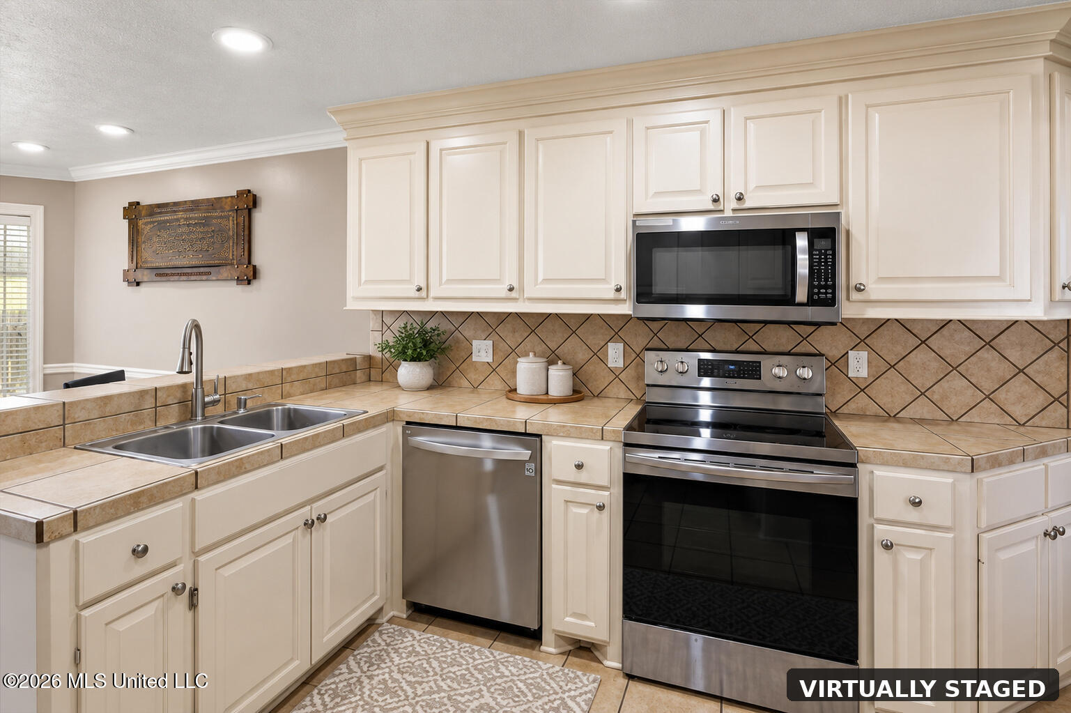 153 Stratford Drive Property Photo 21