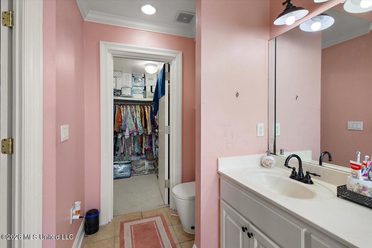 153 Stratford Drive Property Photo 28