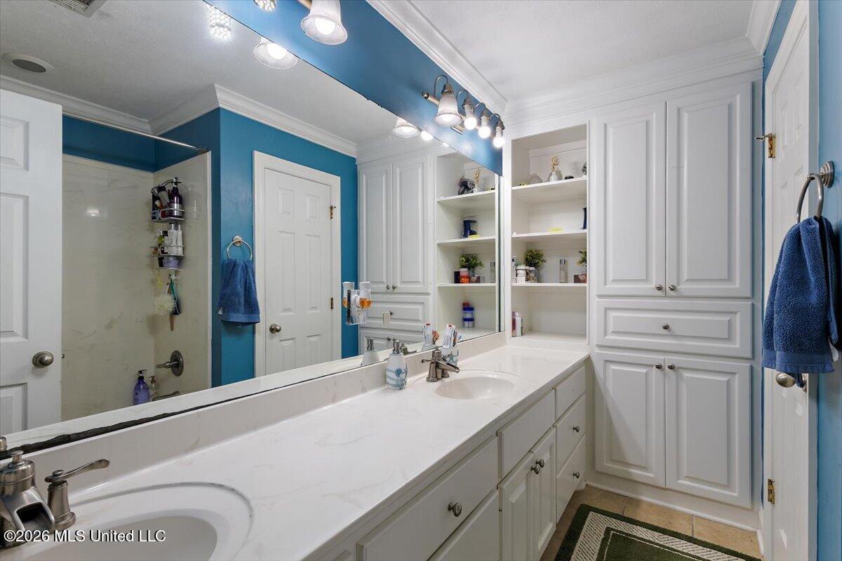 153 Stratford Drive Property Photo 32