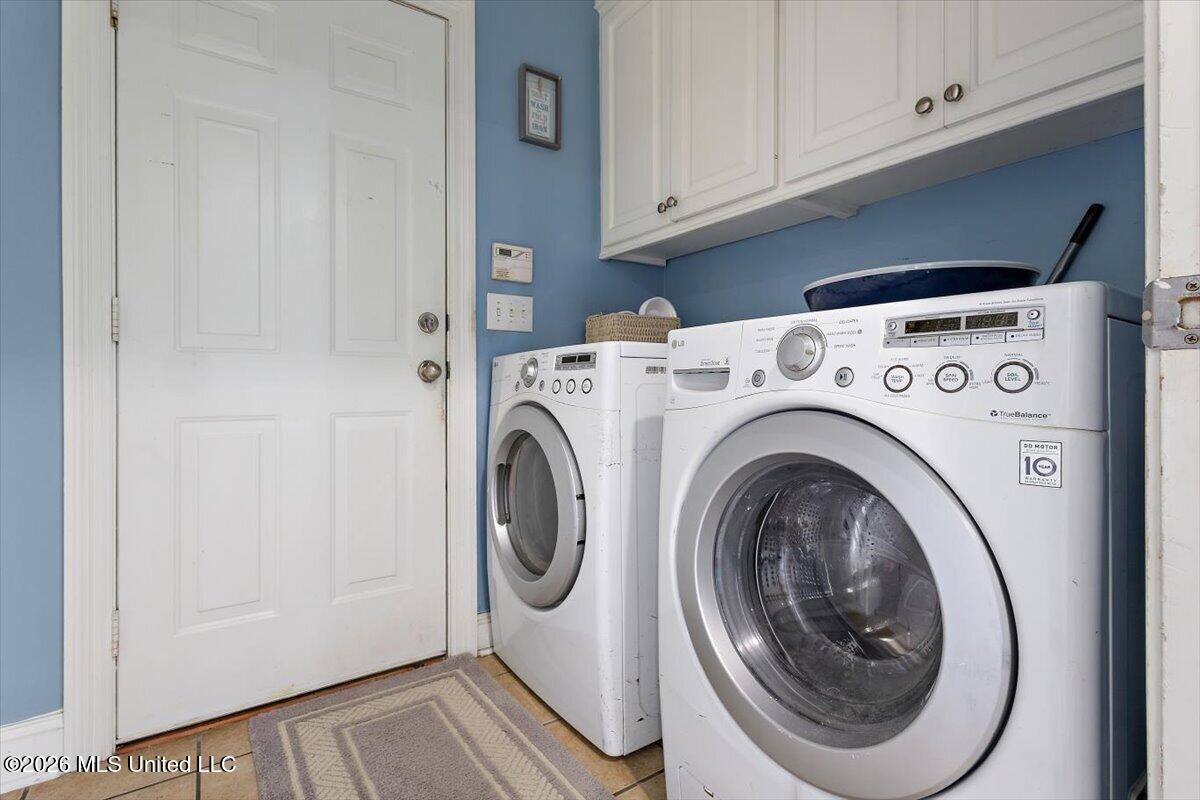 153 Stratford Drive Property Photo 36