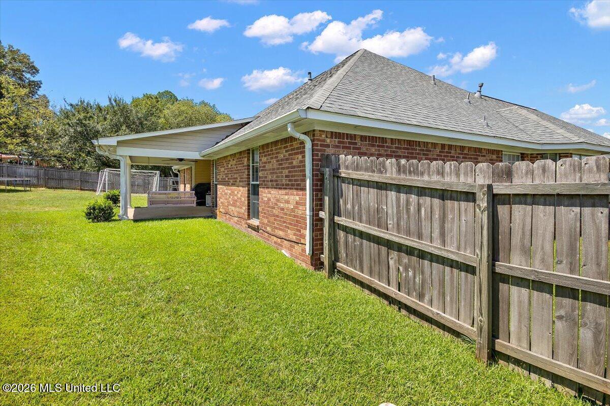 153 Stratford Drive Property Photo 41