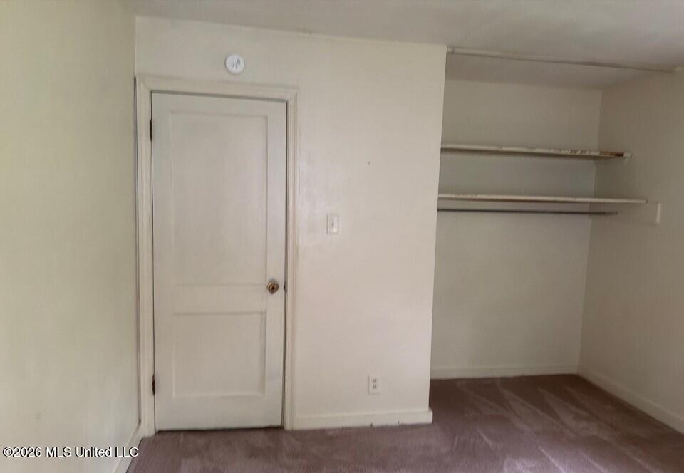 2747 Emerald Drive Property Photo 7