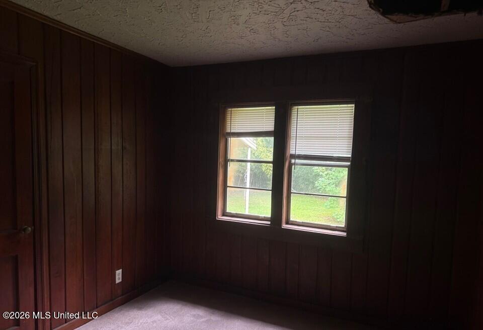 2747 Emerald Drive Property Photo 8