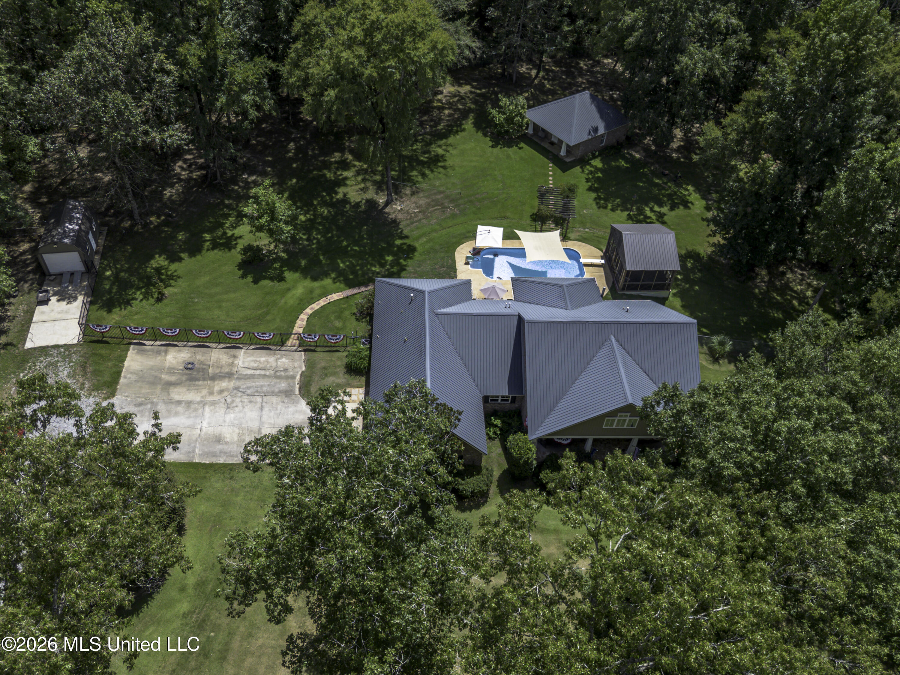 717 Thomasville Road Property Photo 5