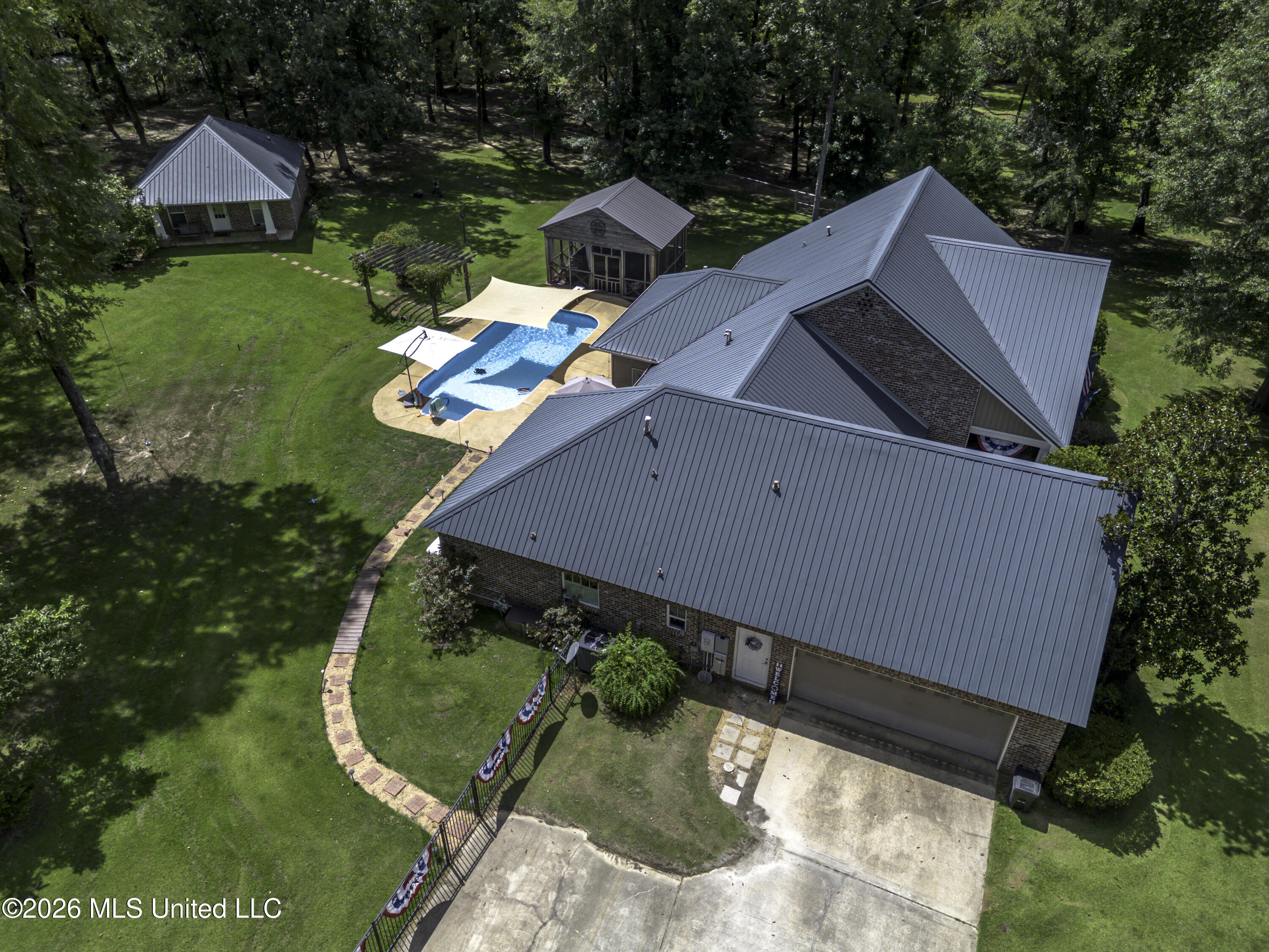 717 Thomasville Road Property Photo 17