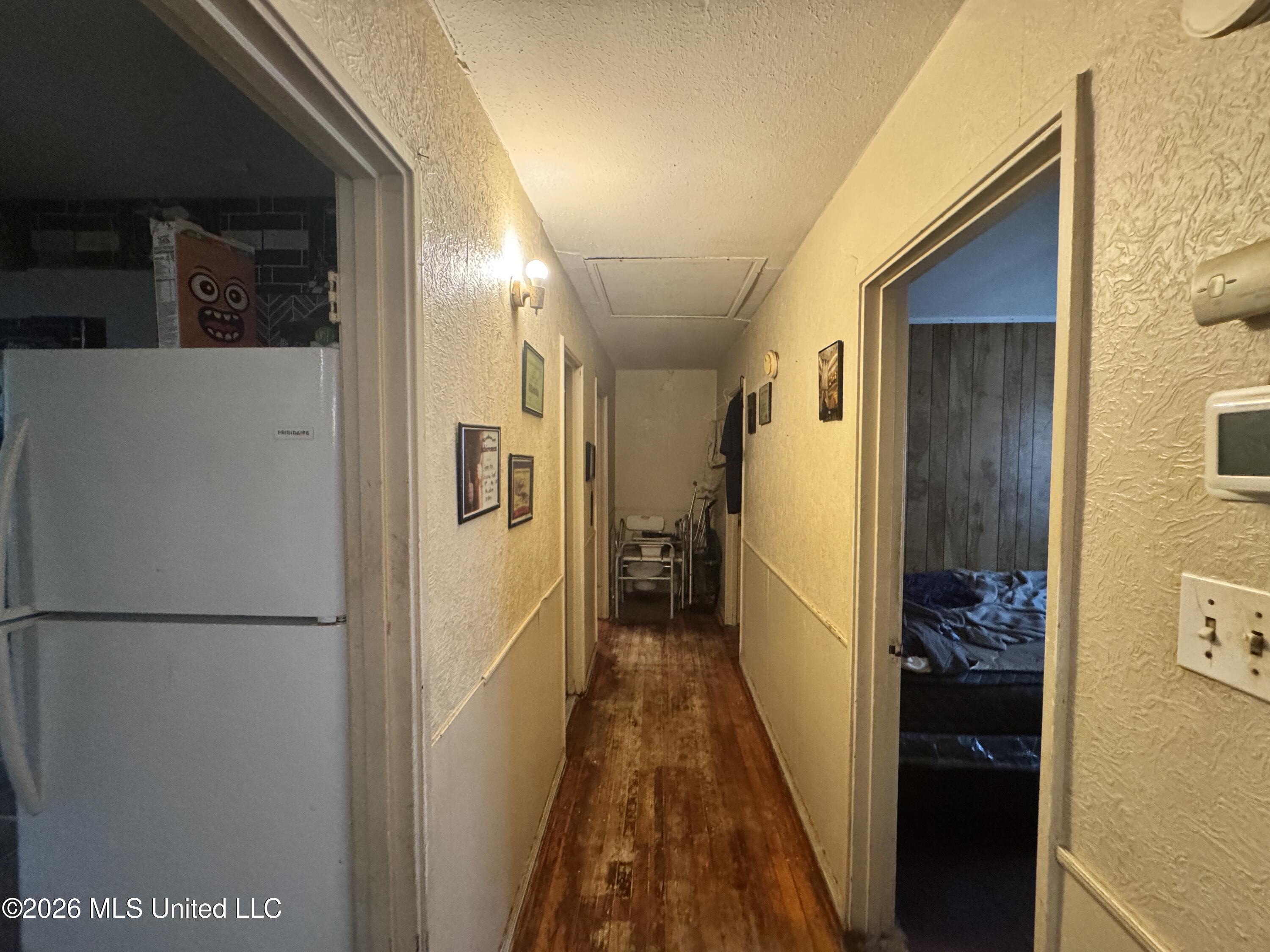 3014 Woodview Drive Property Photo 9
