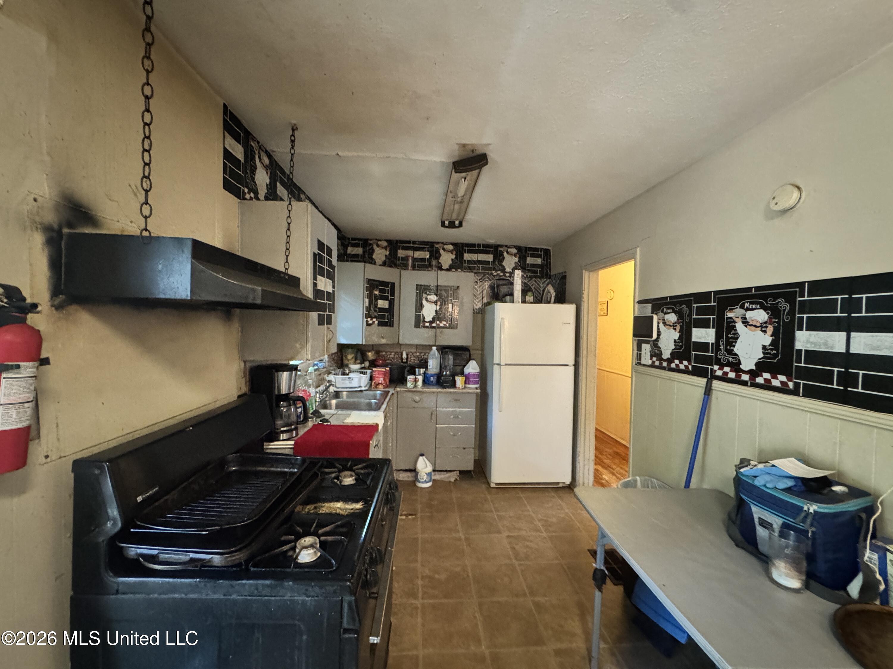 3014 Woodview Drive Property Photo 10