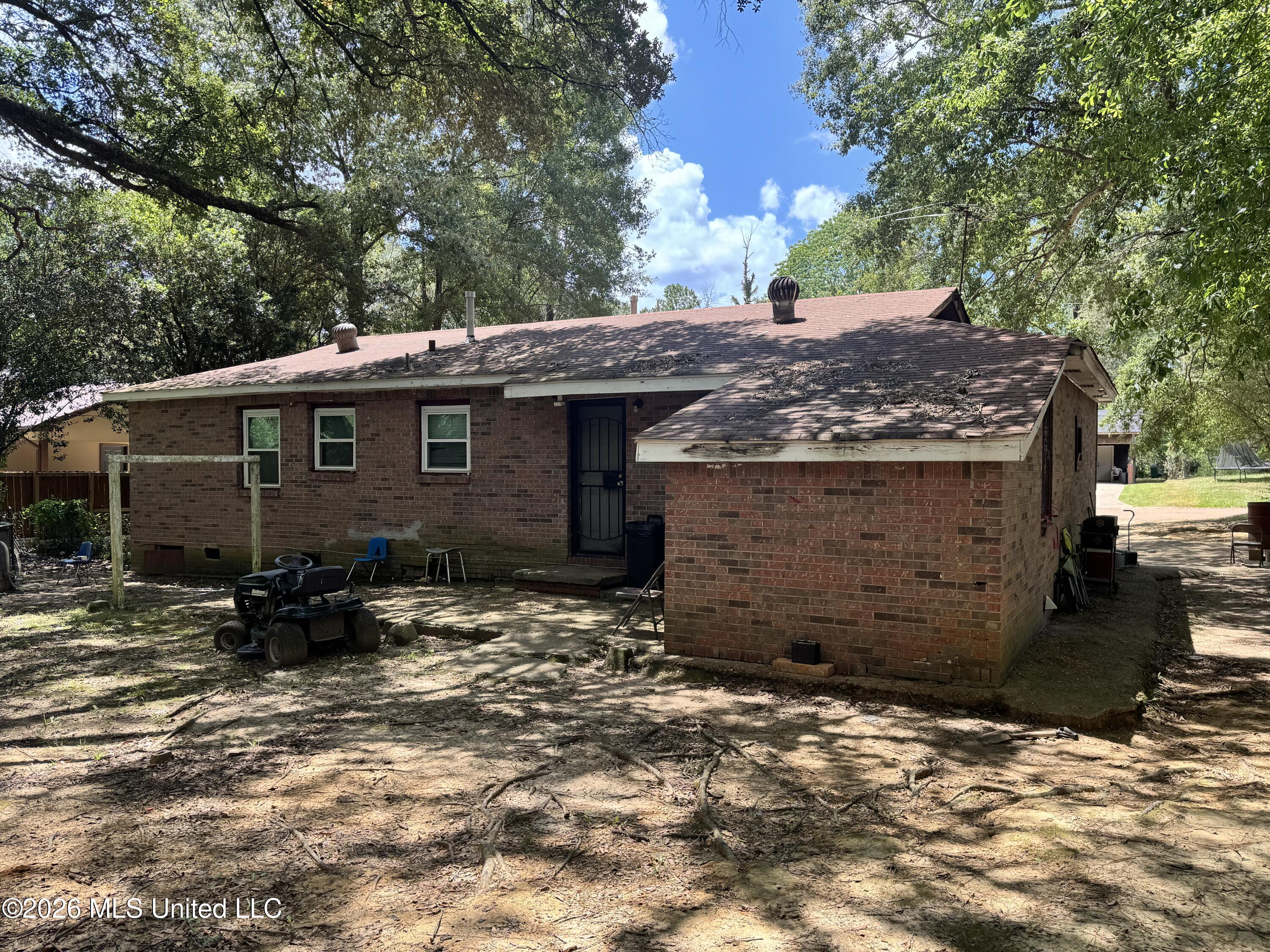 3014 Woodview Drive Property Photo 15
