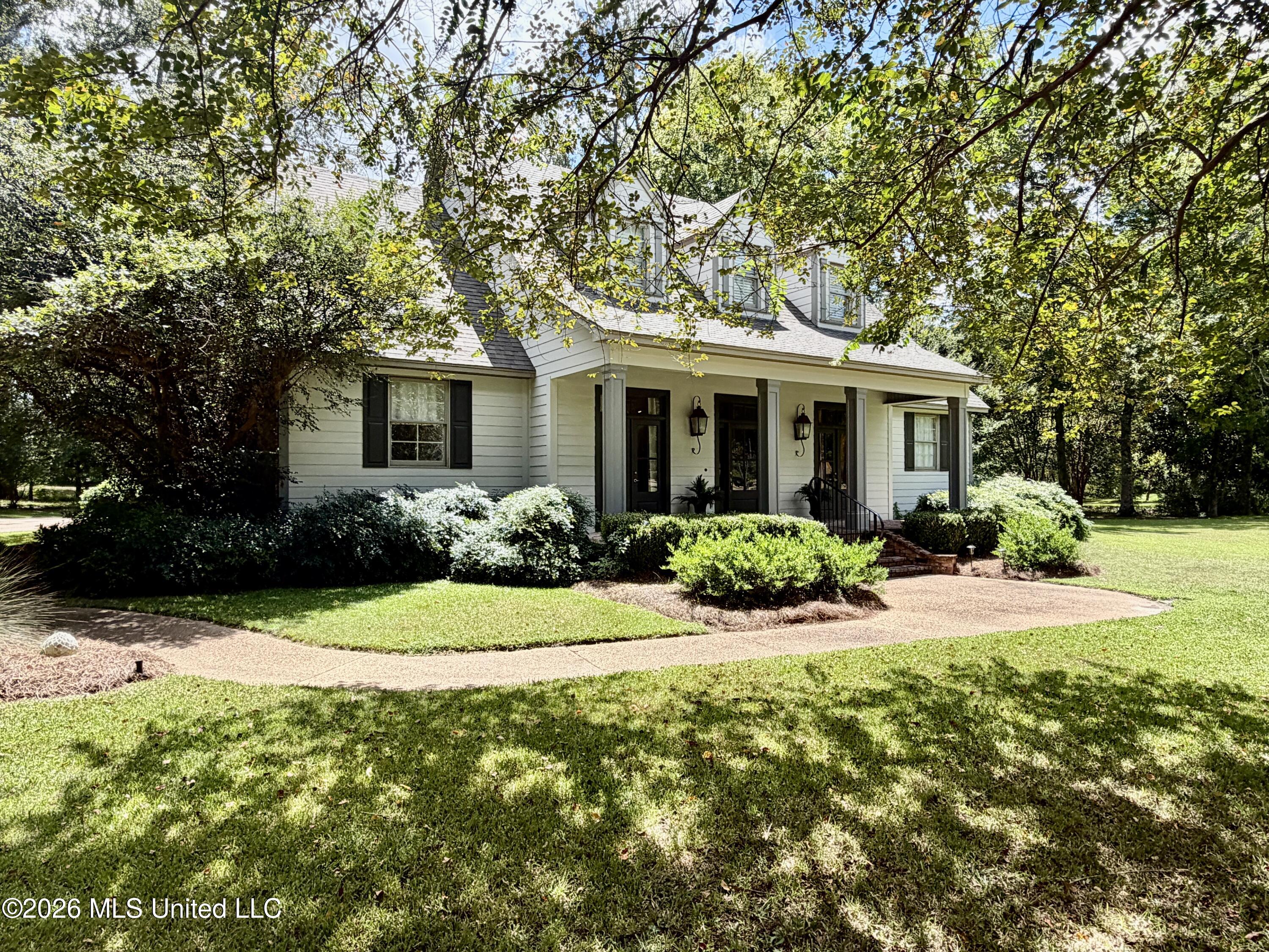 4 Lafayette Circle Property Photo 4