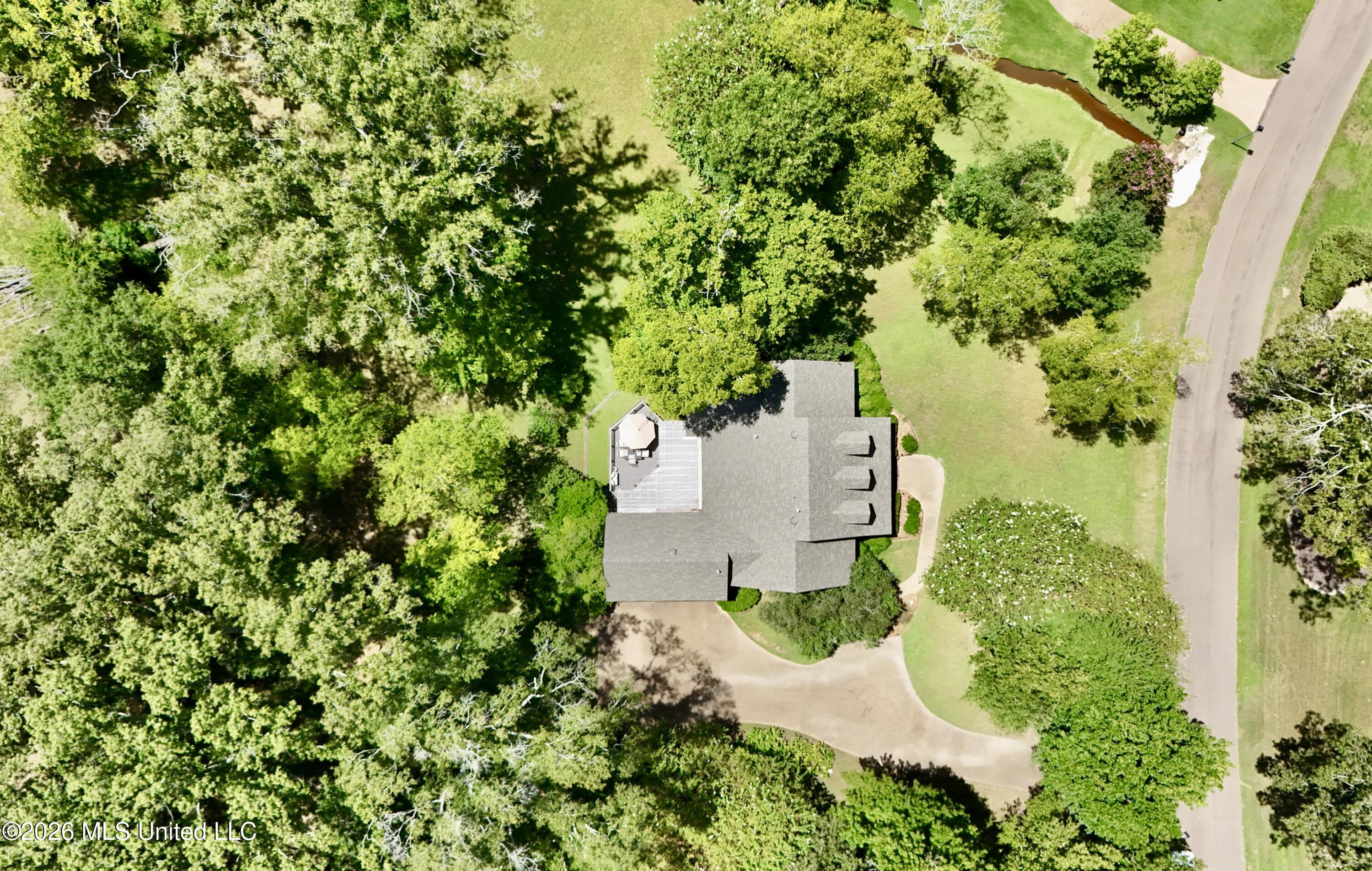 4 Lafayette Circle Property Photo 5